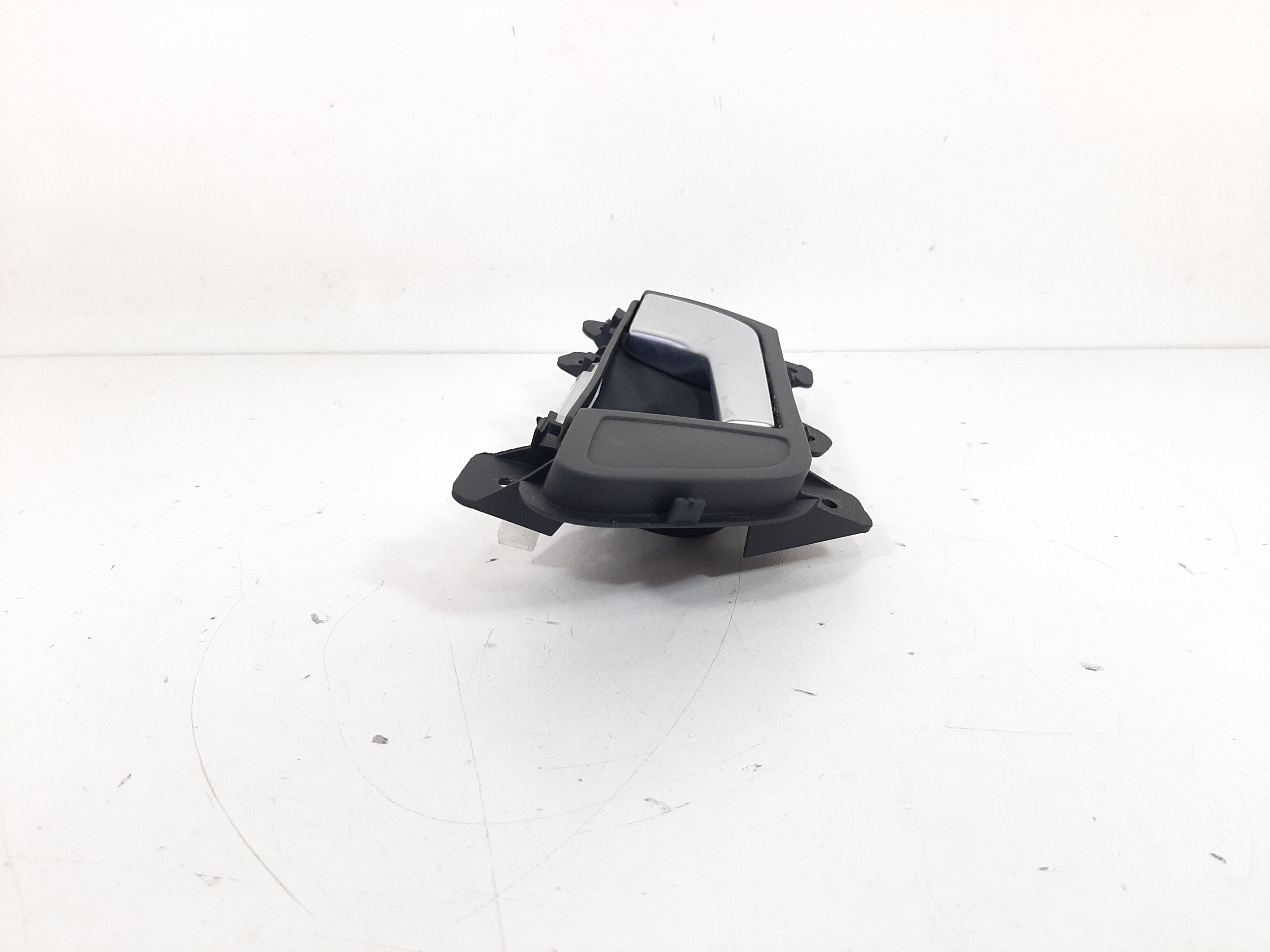 Maçaneta Interna Dianteira Direita Audi A4 2010 2011 A 2015 6