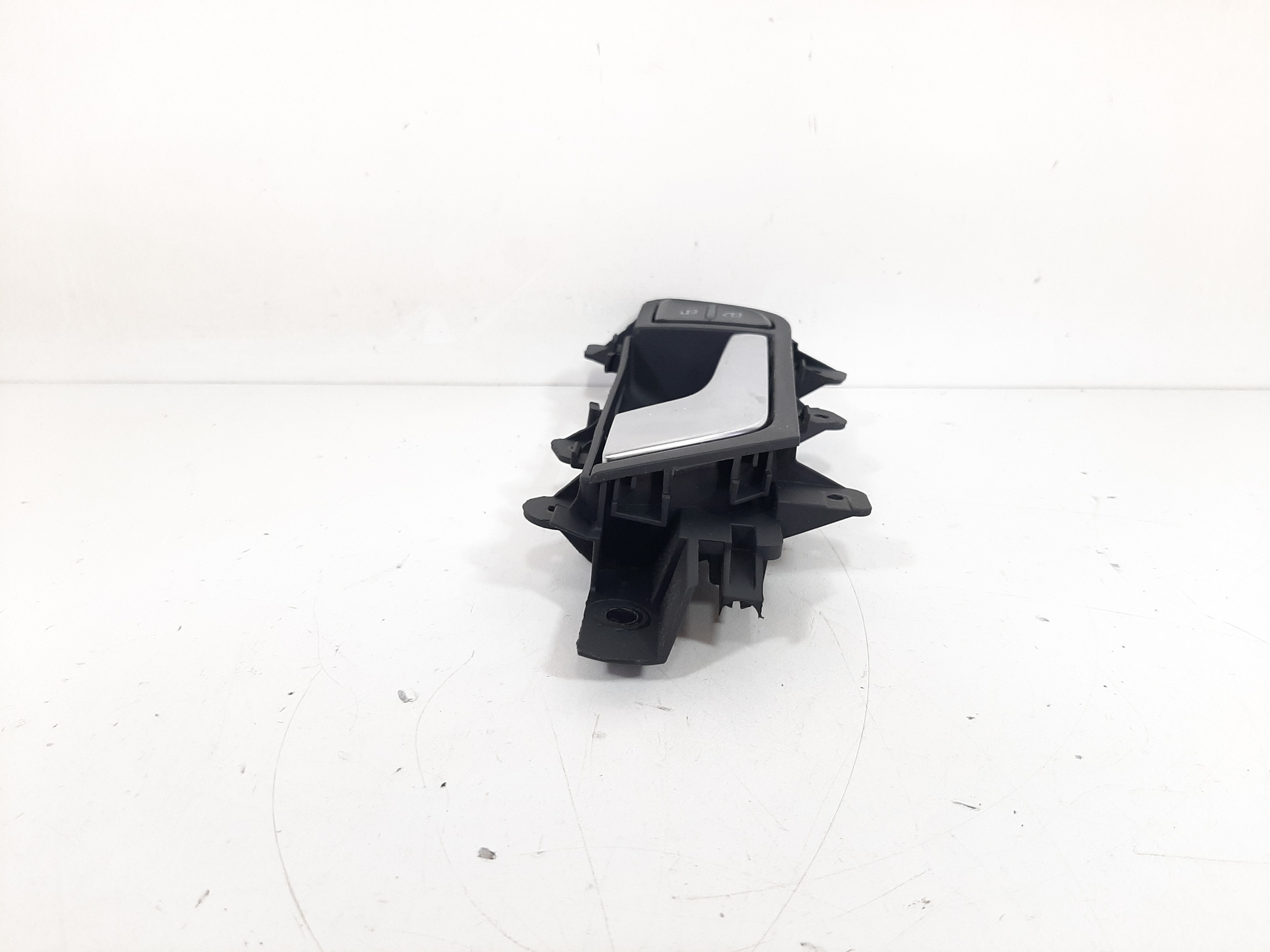 Maçaneta Interna Dianteira Esquerda Audi A4 2010 2011 A 2015 2