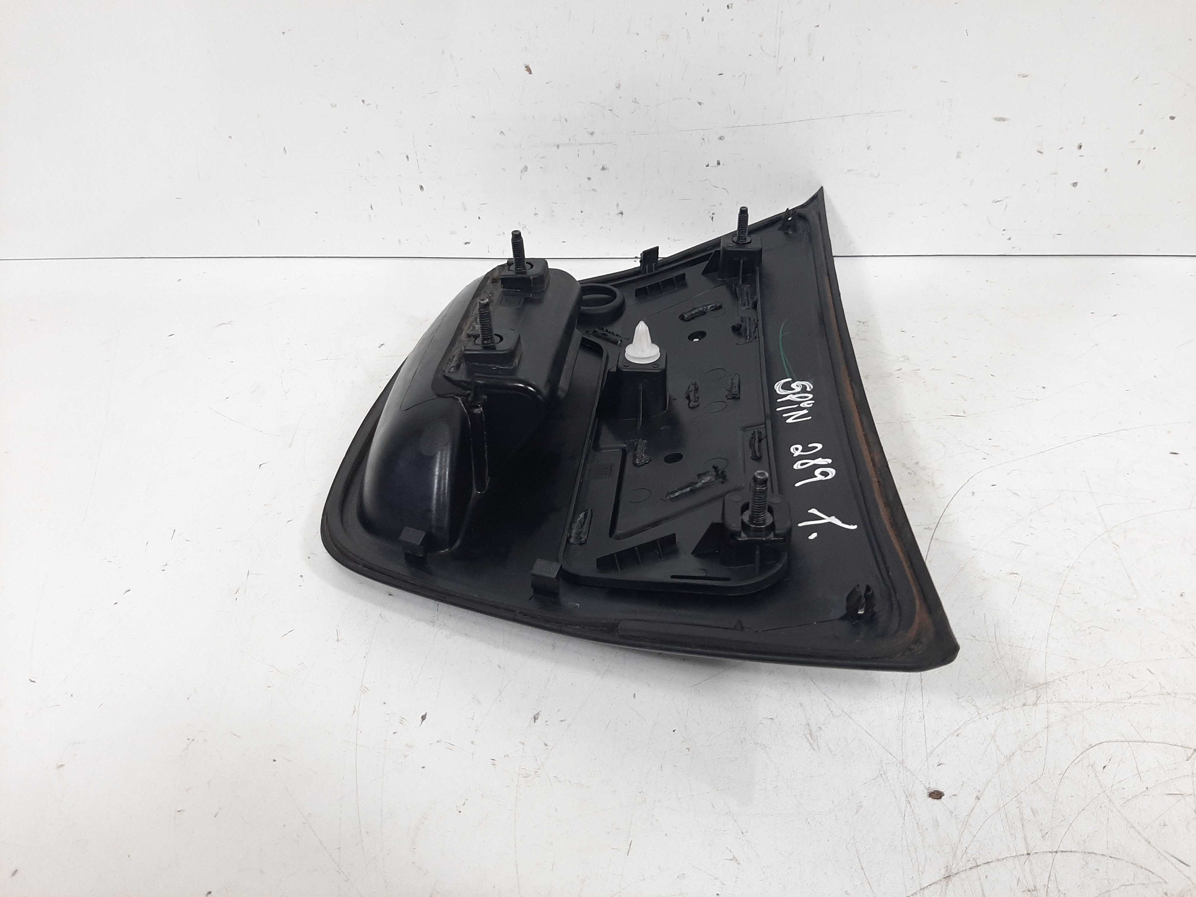 Moldura Maçaneta Tampa Traseira Gm Spin 2012 2013 A 2017 6