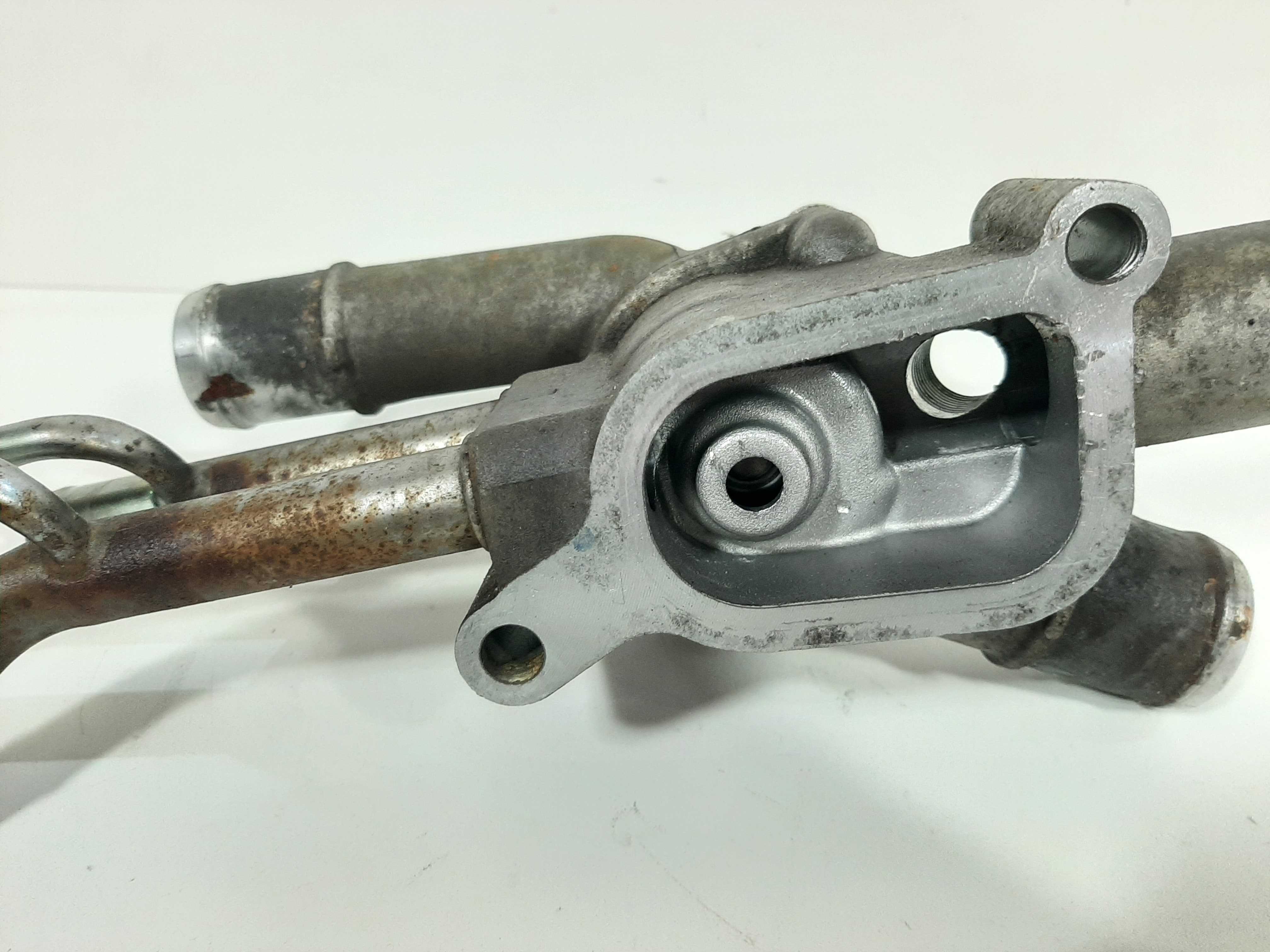 Carcaça Válvula Termostática Hyundai I30 2.0 16v 2008 A 2012 8