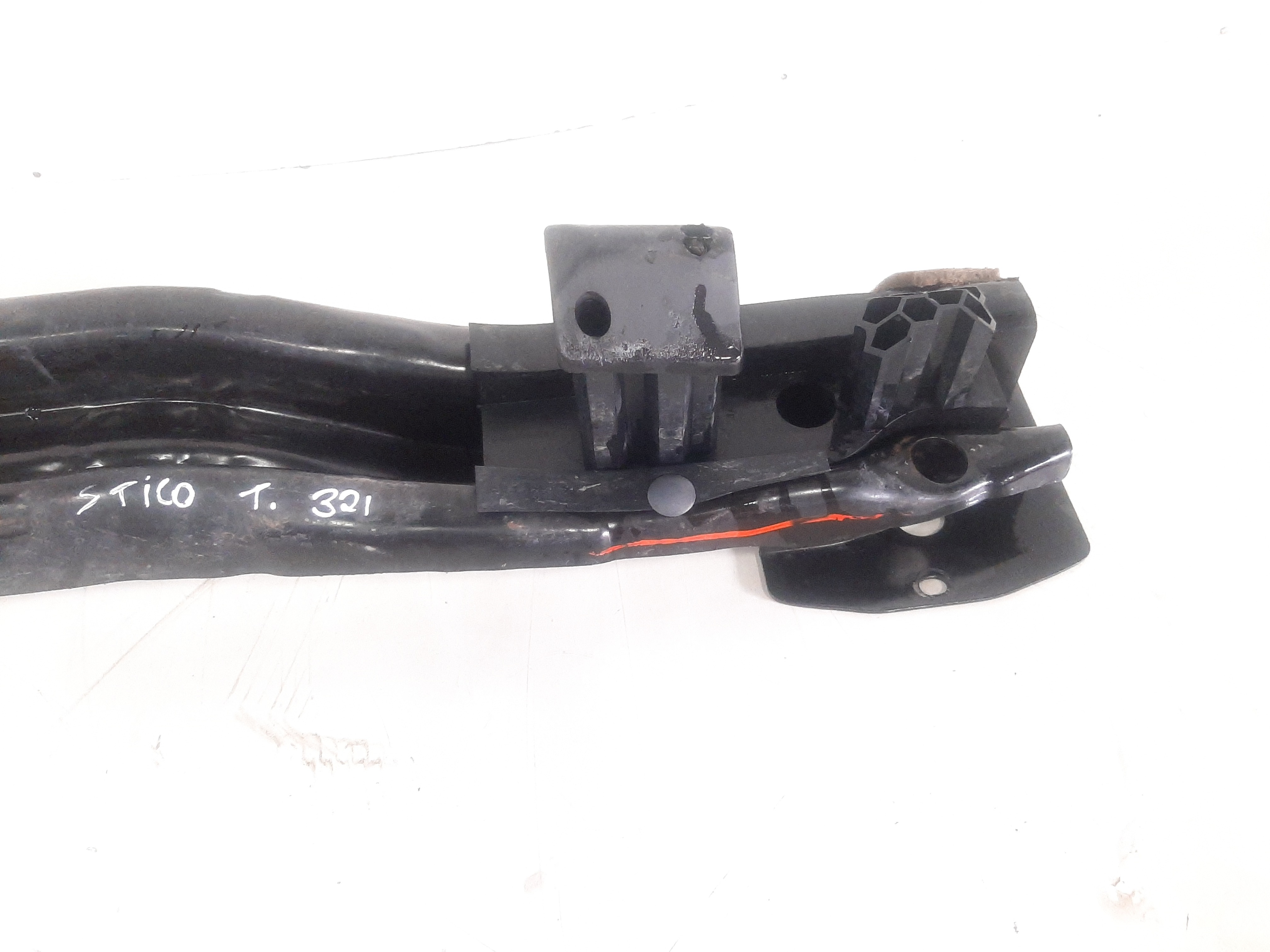 Alma Parachoque Traseiro Fiat Stilo 2003 2004 2005 A 2011 1