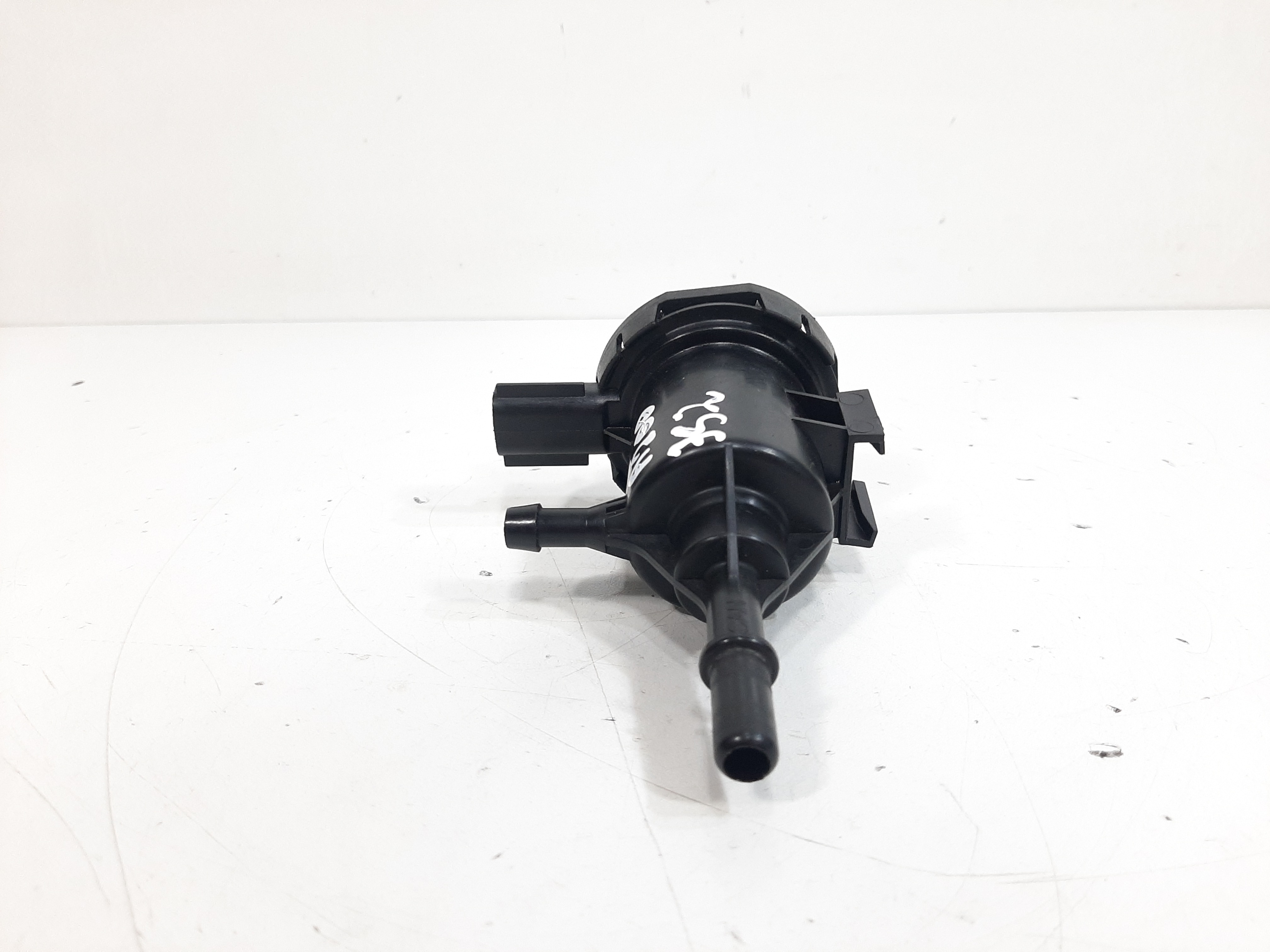 Válvula Cânister Mercedes Benz A200 Gla200 1.6 A0014760532 6