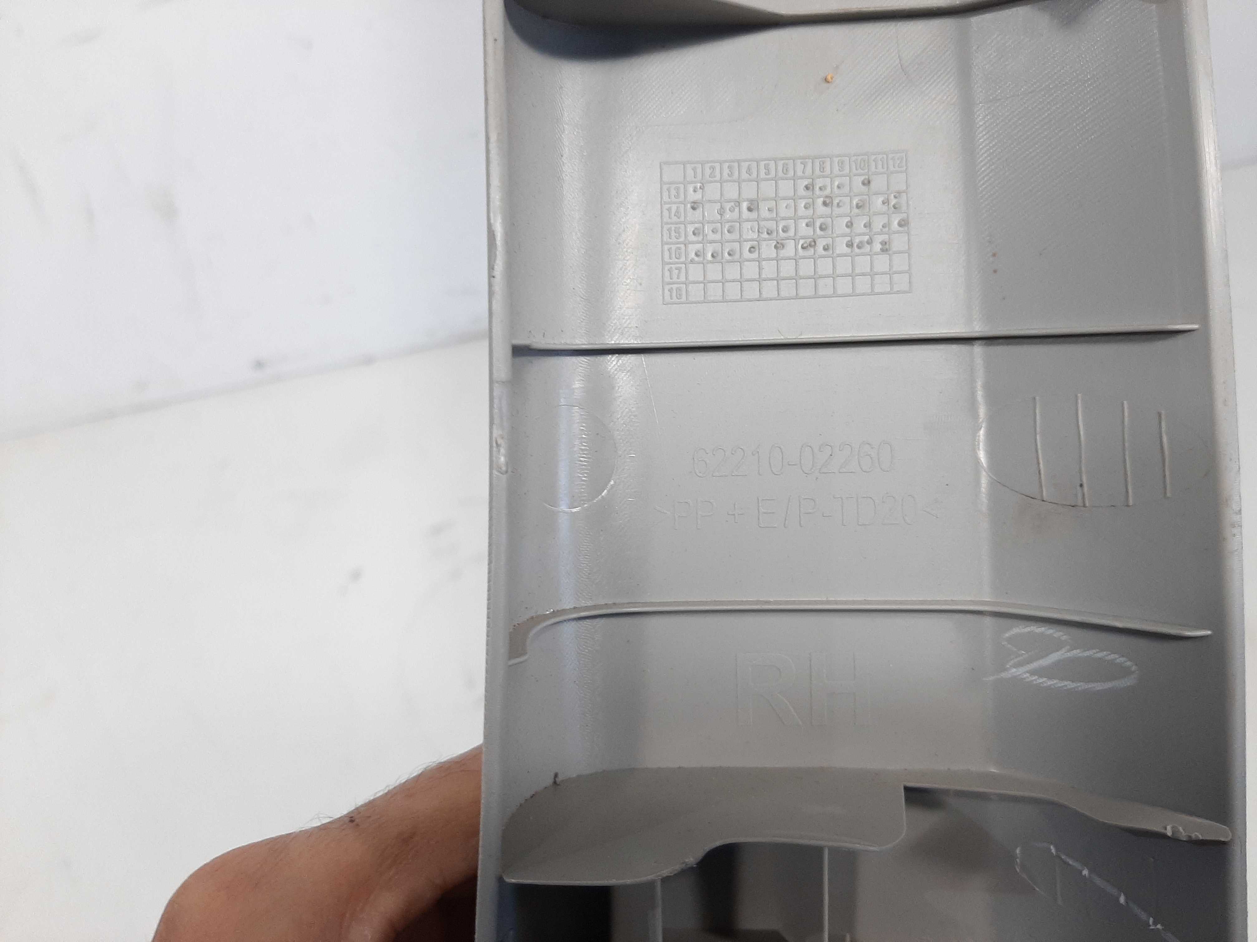 Acabamento Coluna Dianteiro Direito Corolla 2014 2015 A 2017 3