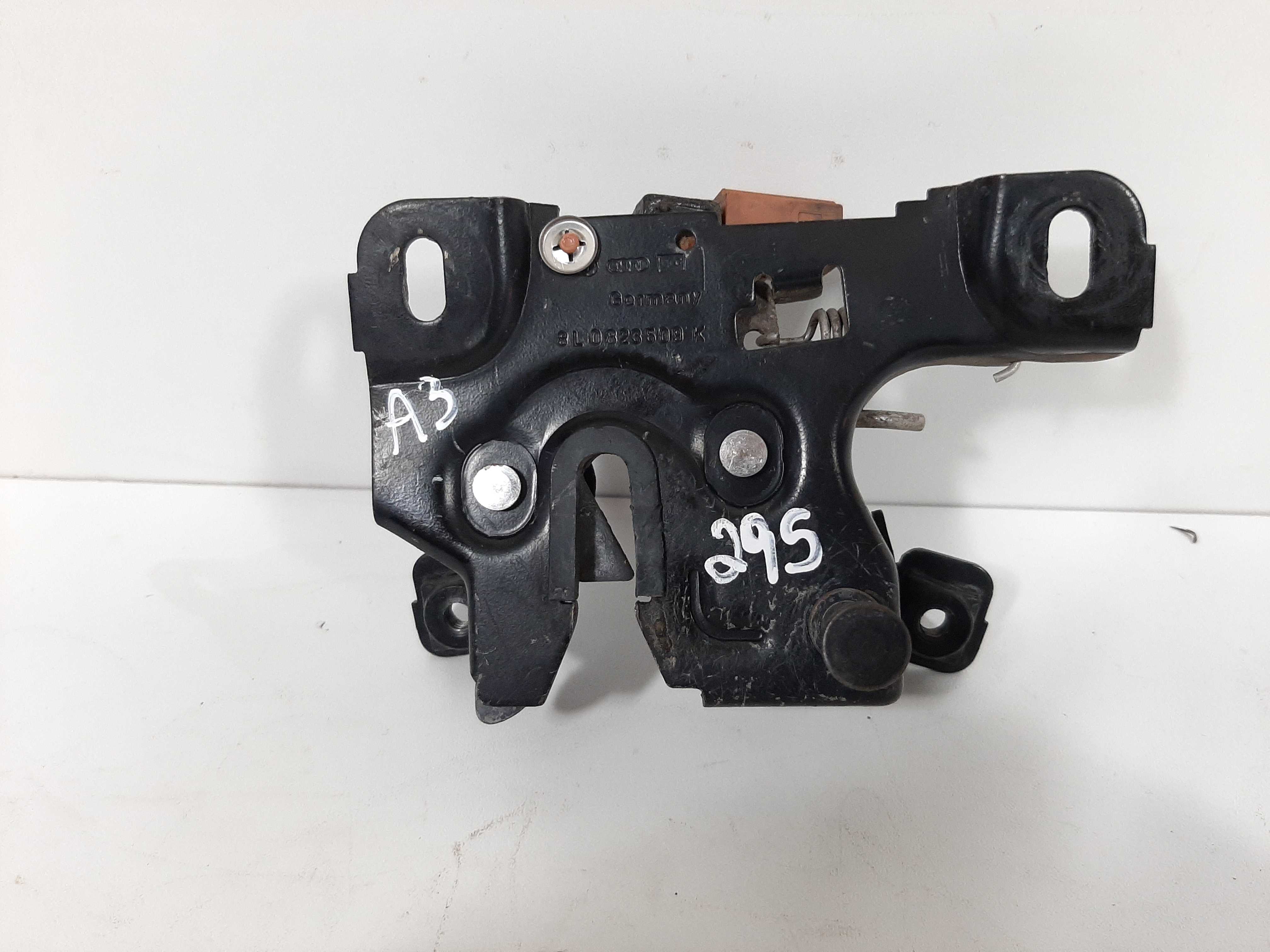 Fechadura Audi A3 Frontal Capô Cód. 8lo 0823509 K 1