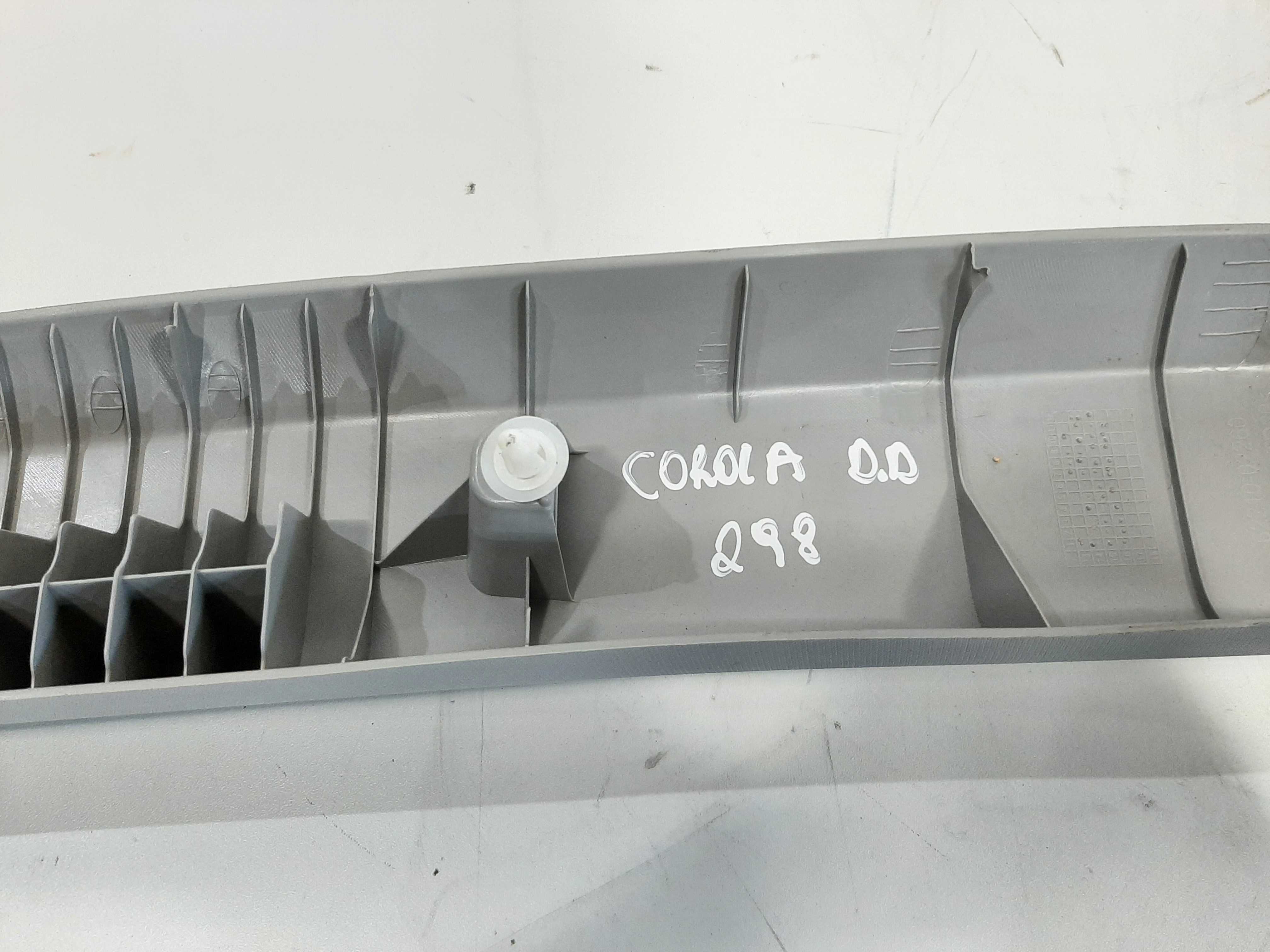 Acabamento Coluna Dianteiro Direito Corolla 2014 2015 A 2017 1