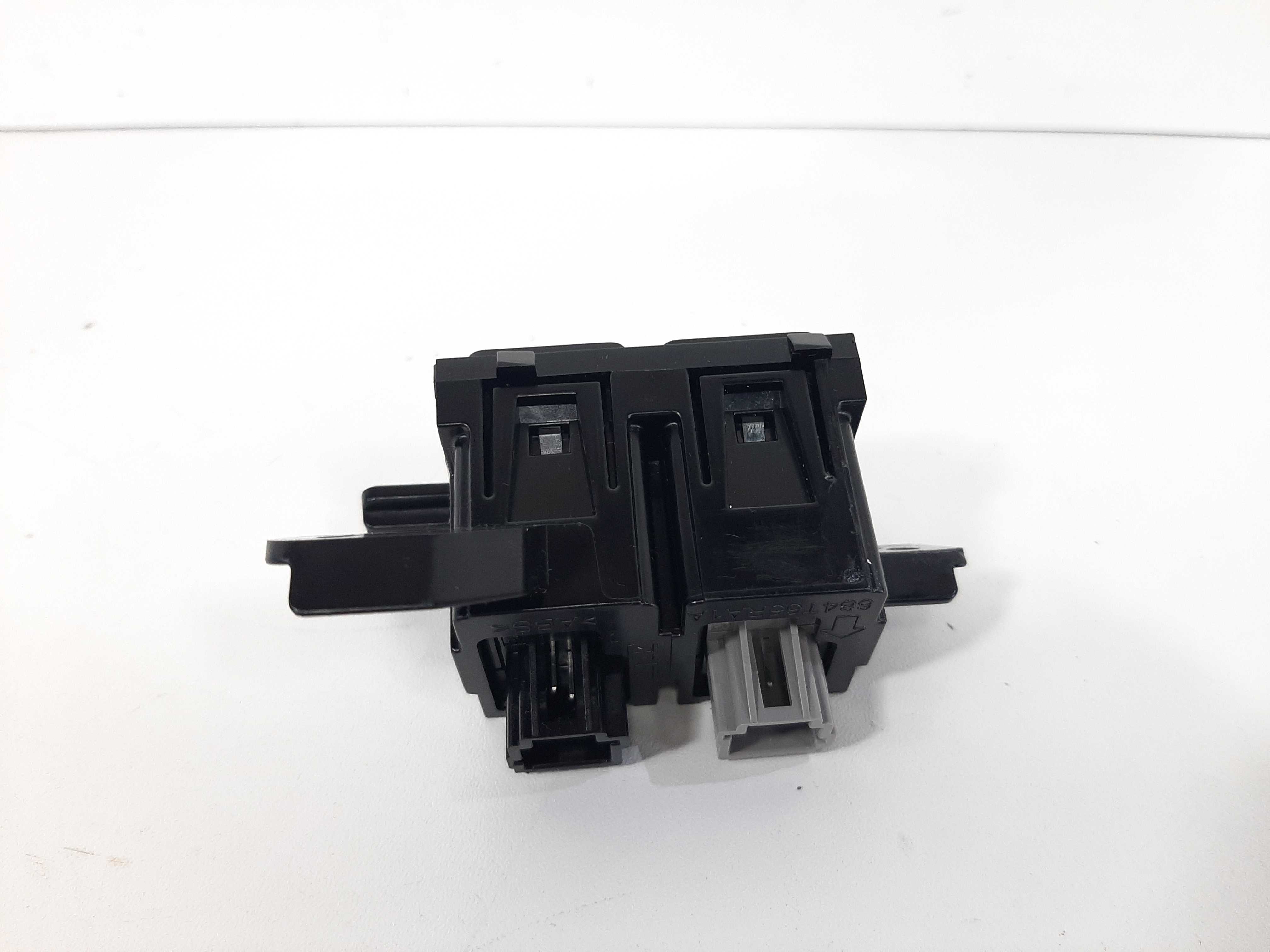 Botão Controle Tração Nissan Kicks 2016 2017 2018 2019 2020 6