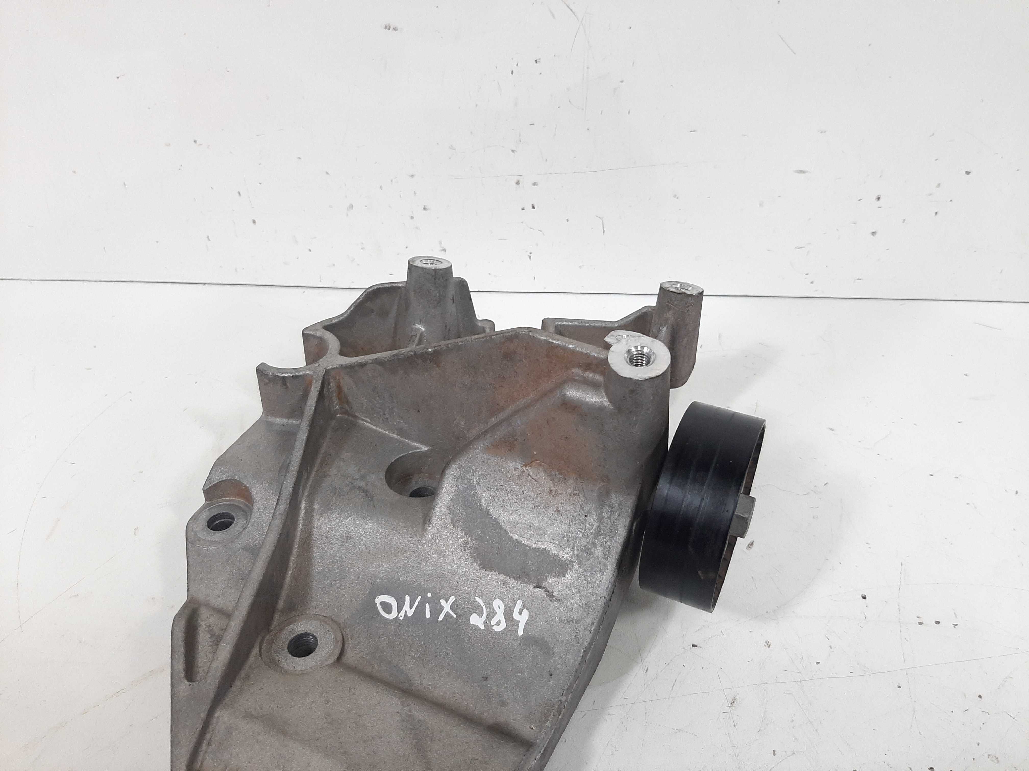 Suporte Compressor Ar Gm Onix 2013 2014 2015 2016 A 2018 7