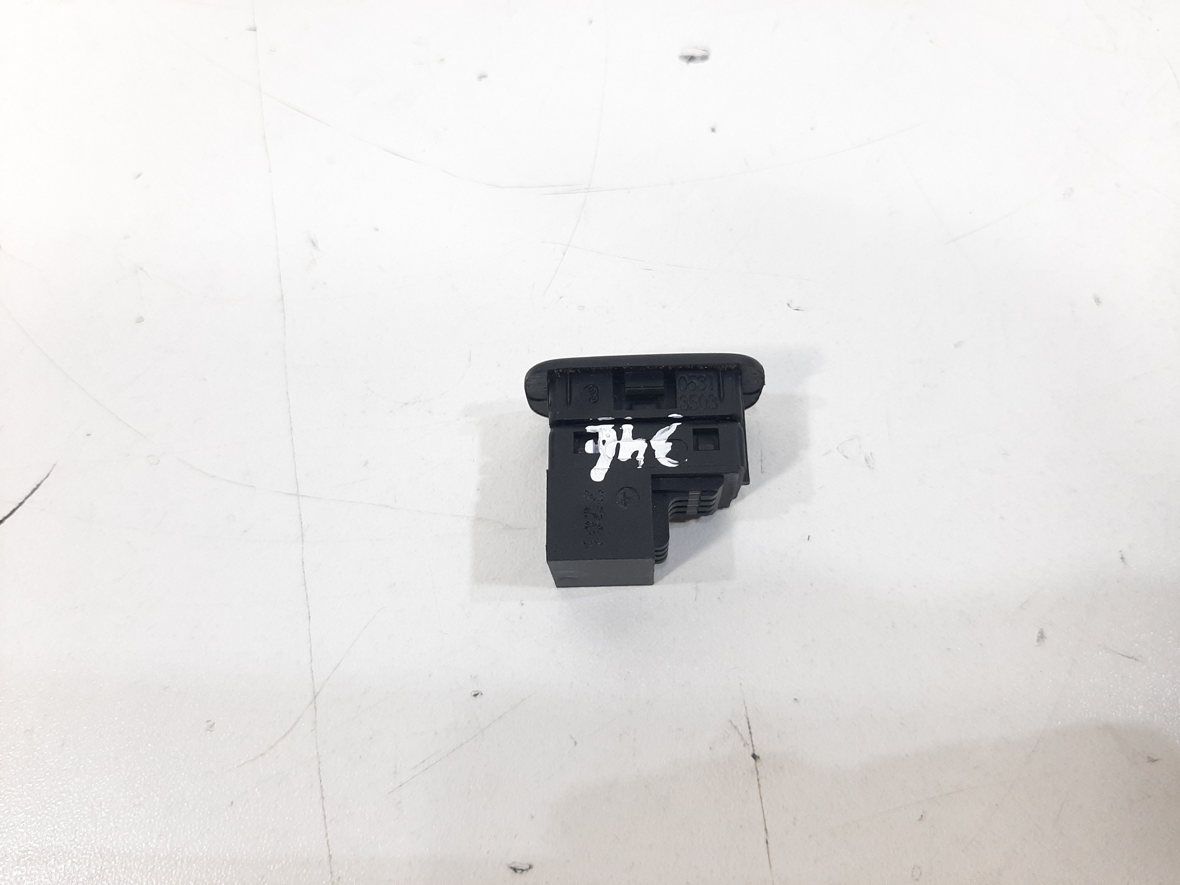 Botão Interruptor Alarme Vw Tiguan 2012 2013 2014 A 2017 9