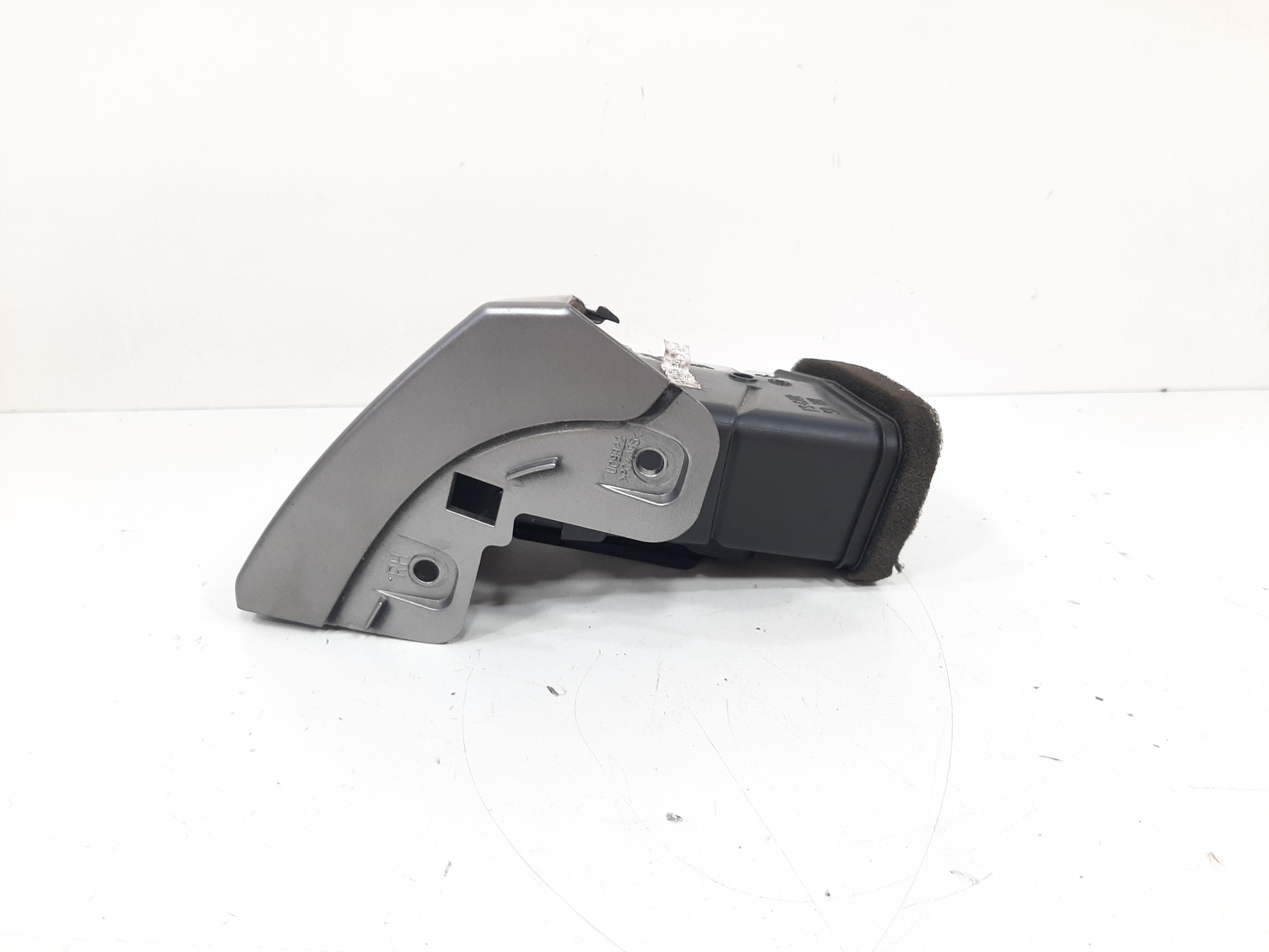 Difusor Ar Dianteira Direita Hyundai Veloster 2012 2013 6