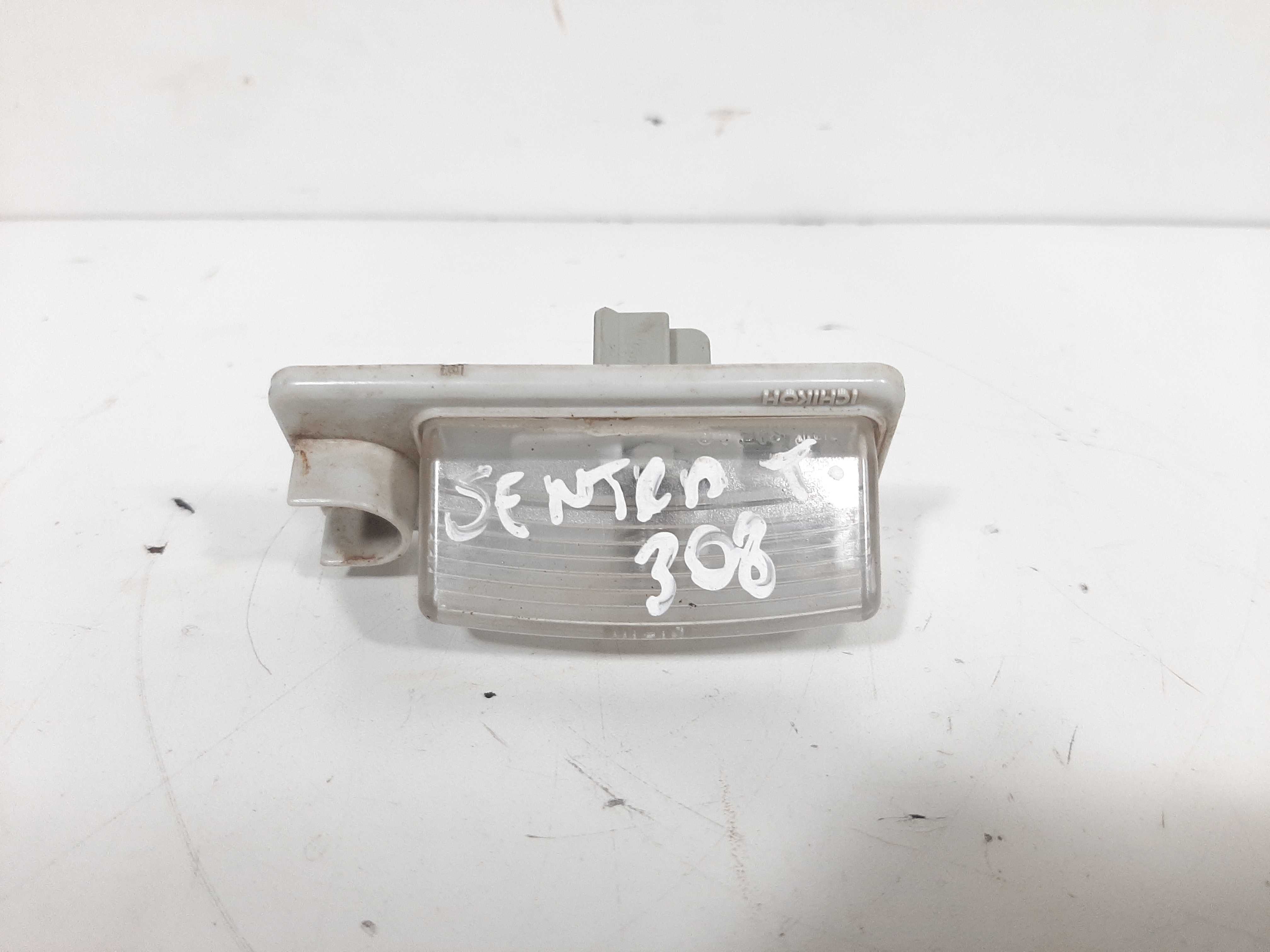 Luz Placa Traseira Nissan Sentra 2008 2009 2010 2011 2013 2
