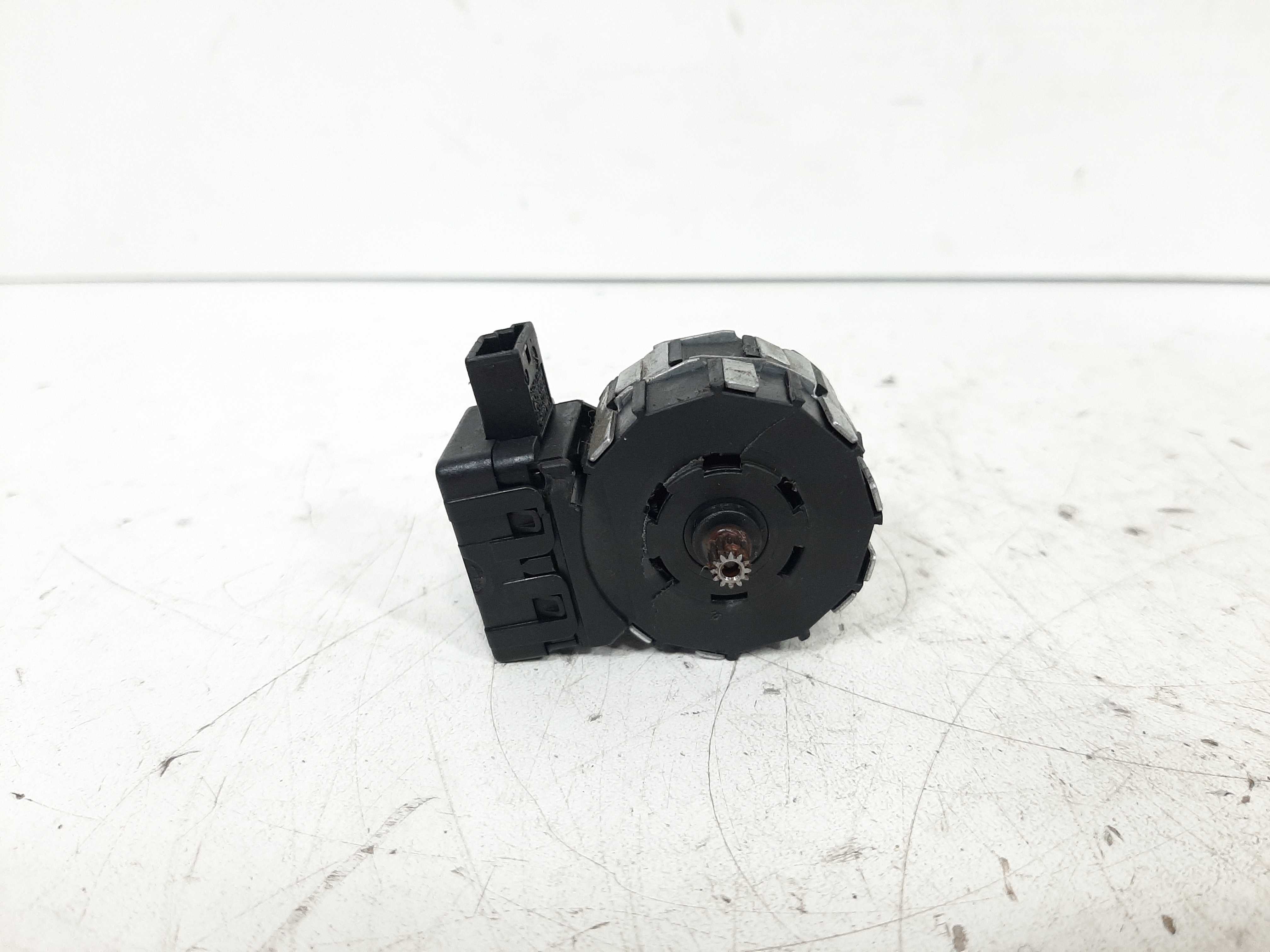 Atuador Caixa De Ar Bmw 528i 540i E39 Cod: 83637989 4