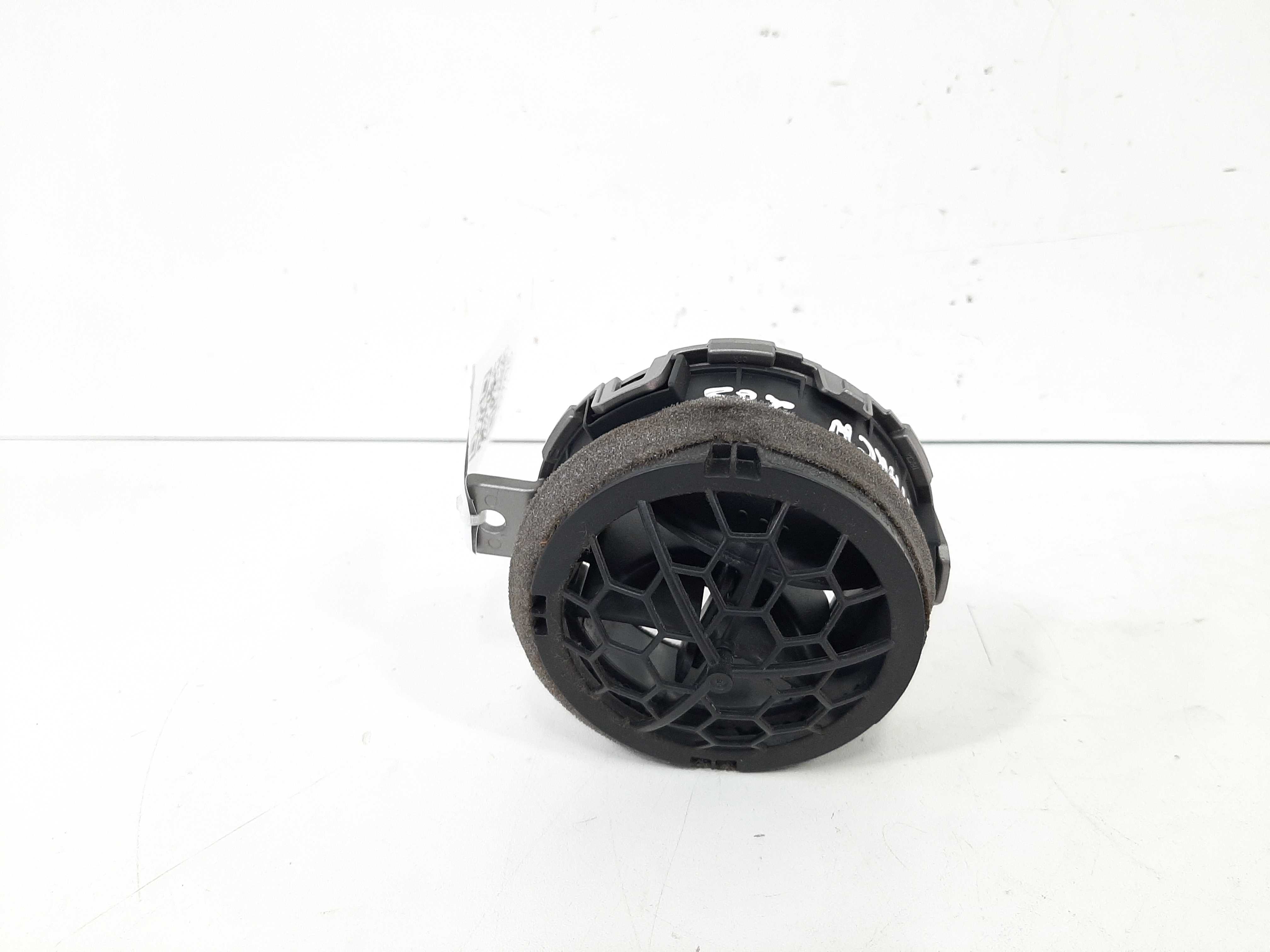 Difusor Ar Central Esquerdo Nissan March 1.0 2013 2014 2015 4