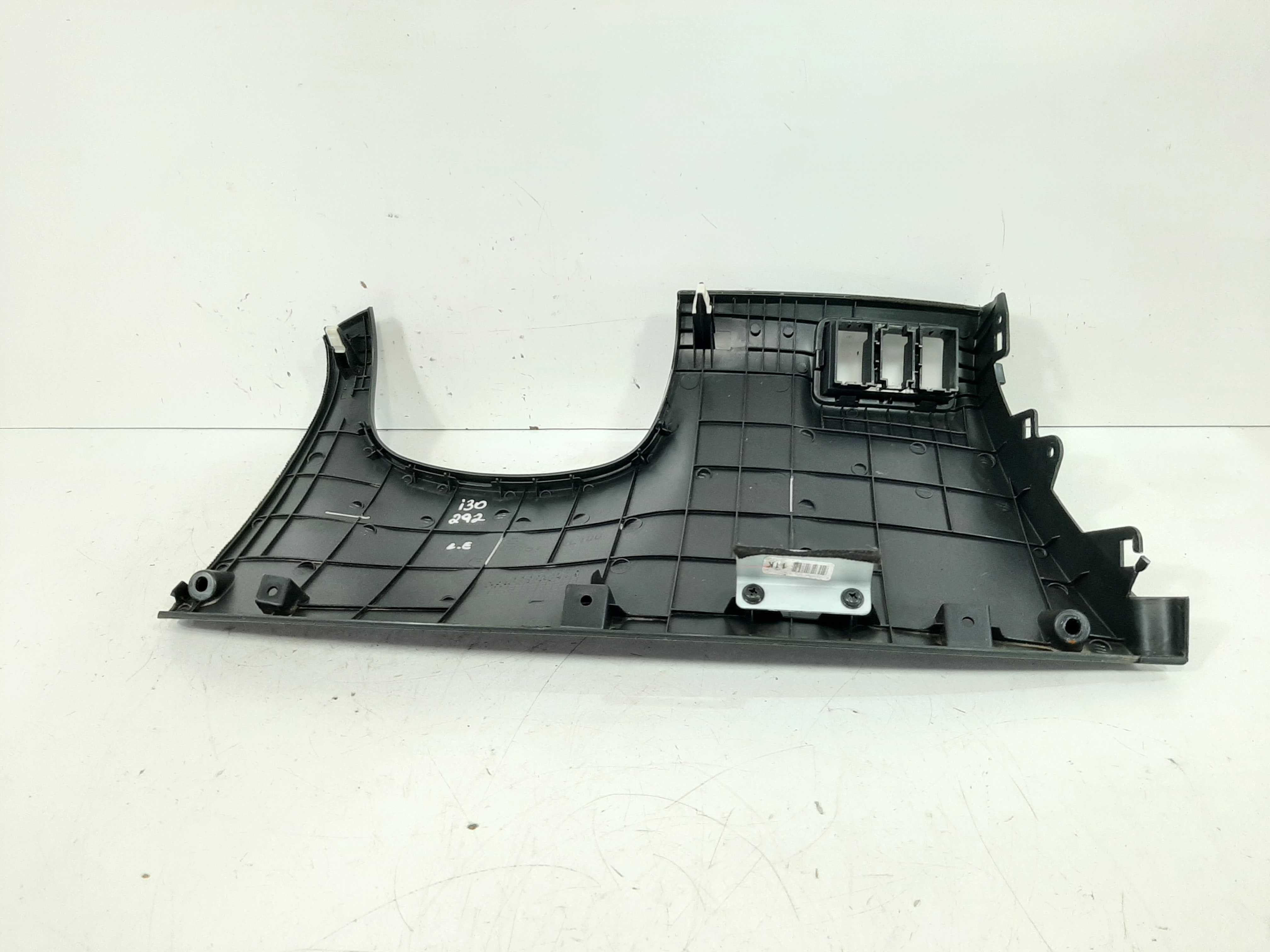 Moldura Inferior Esquerda Painel Hyundai I30 2009 A 2012 3