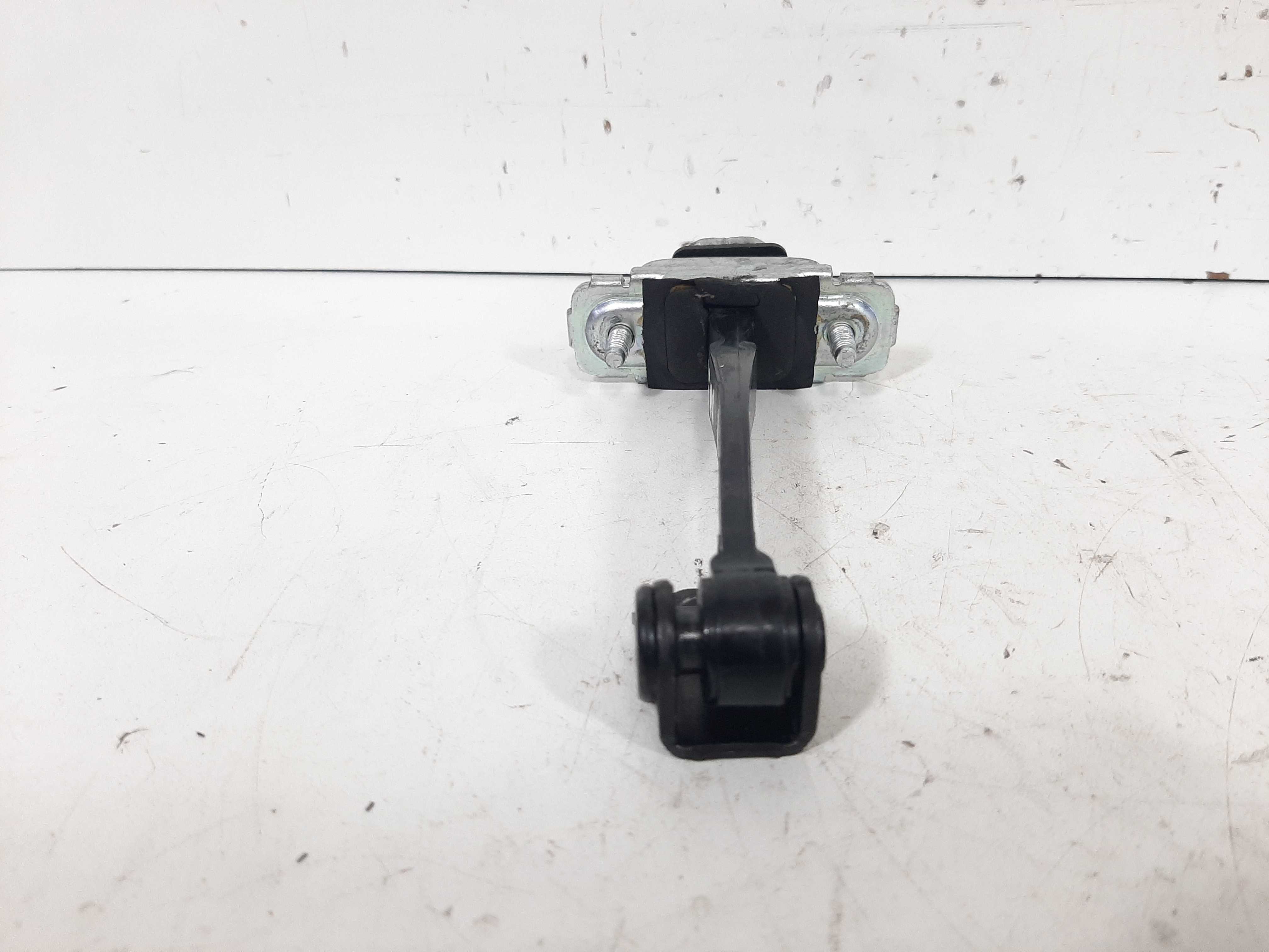 Limitador Porta Dianteira Esquerda Gm Spin 2012 2013 A 2017 5