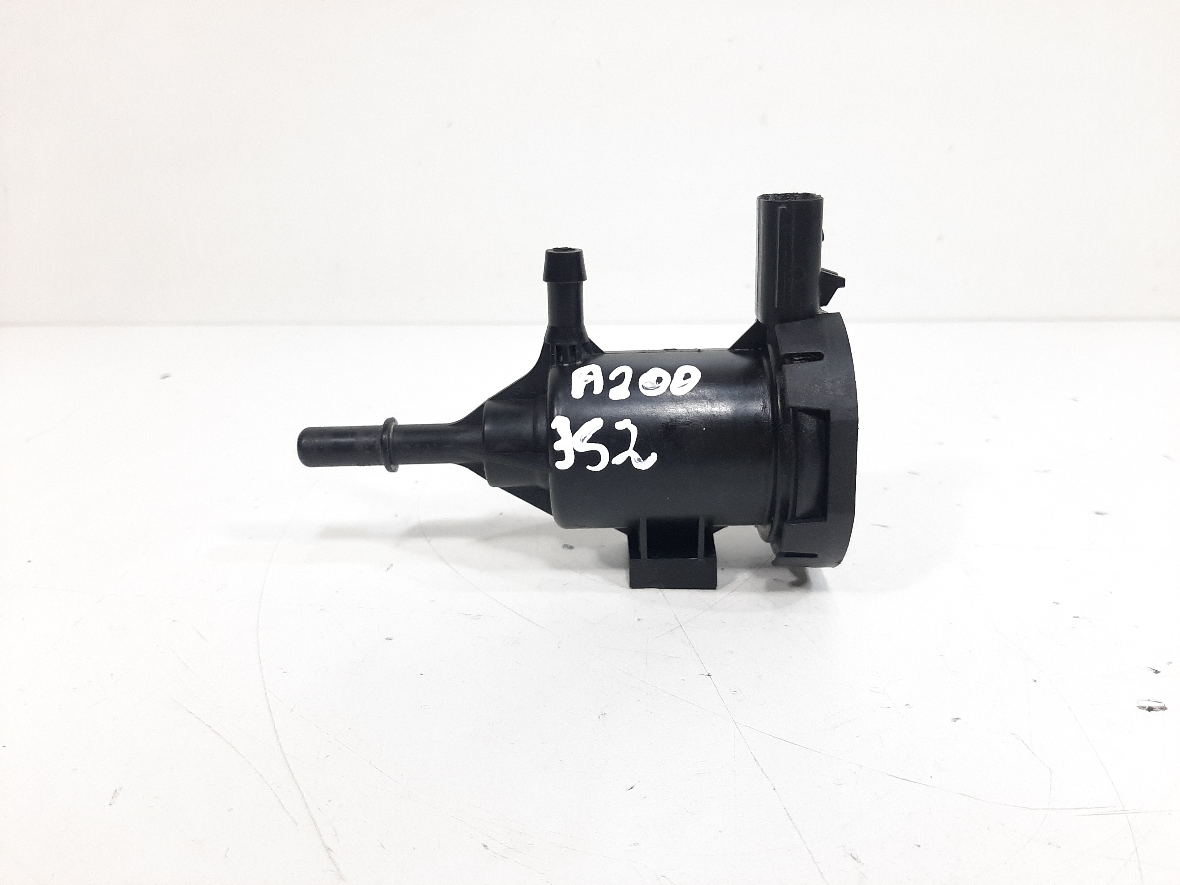 Válvula Cânister Mercedes Benz A200 Gla200 1.6 A0014760532 9