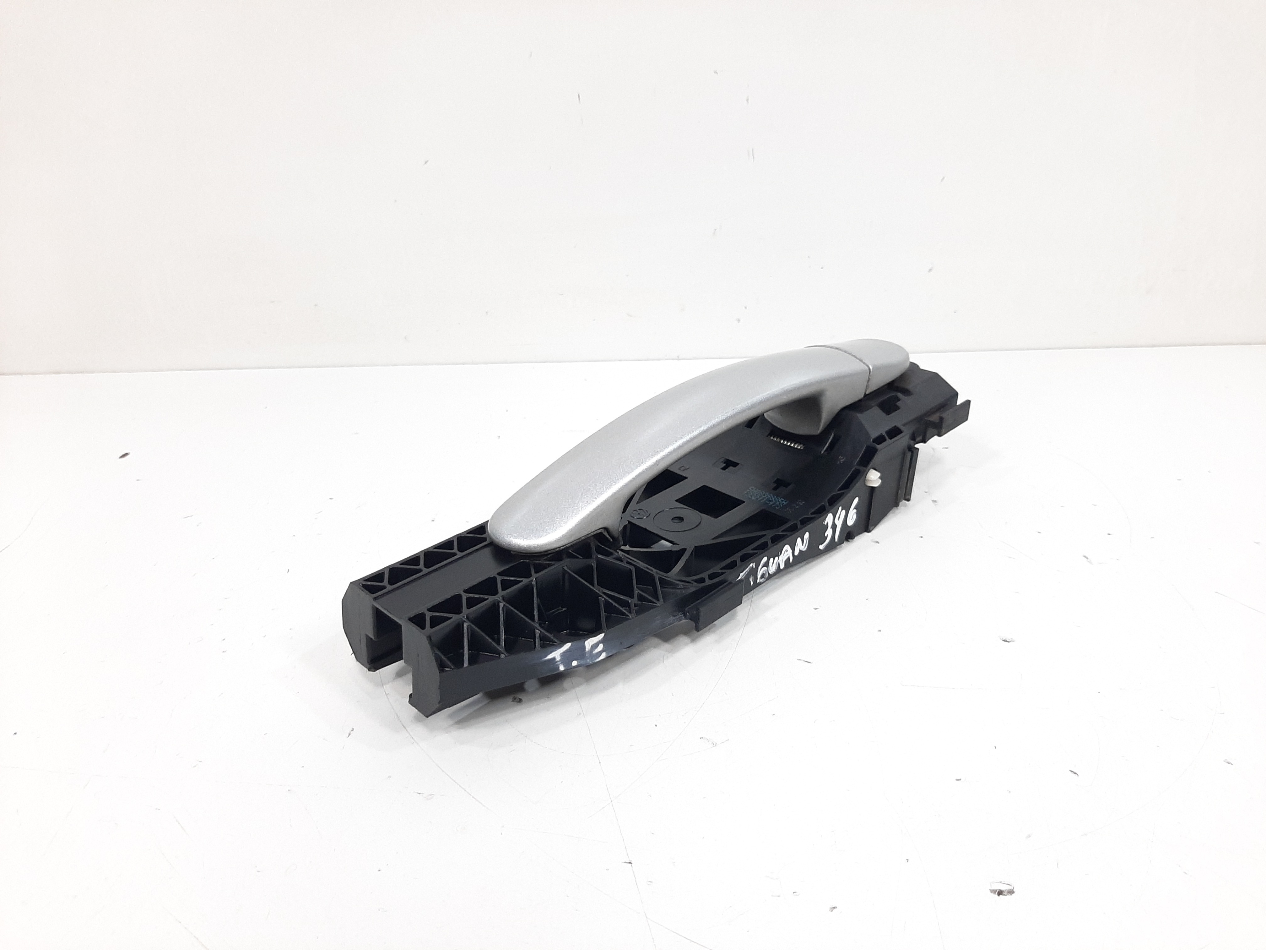 Maçaneta Externa Traseira Esquerda Vw Tiguan 2012 A 2017 6