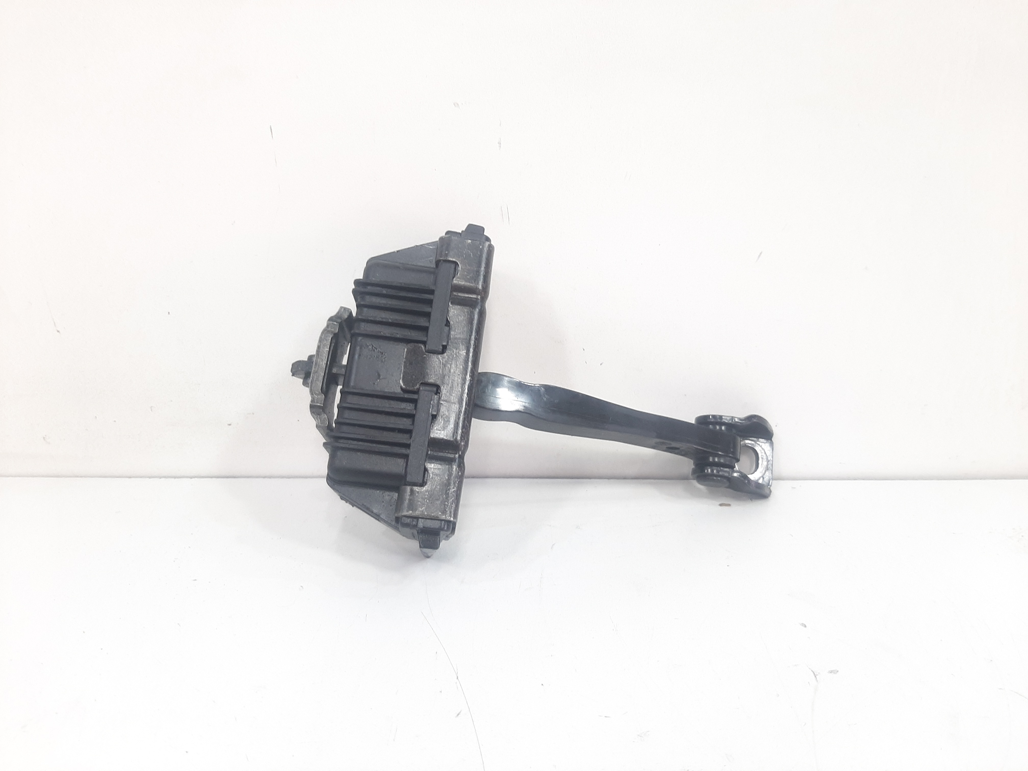 Limitador Porta Dianteira Esquerda Bmw 320i E90 2006 A 2012 4
