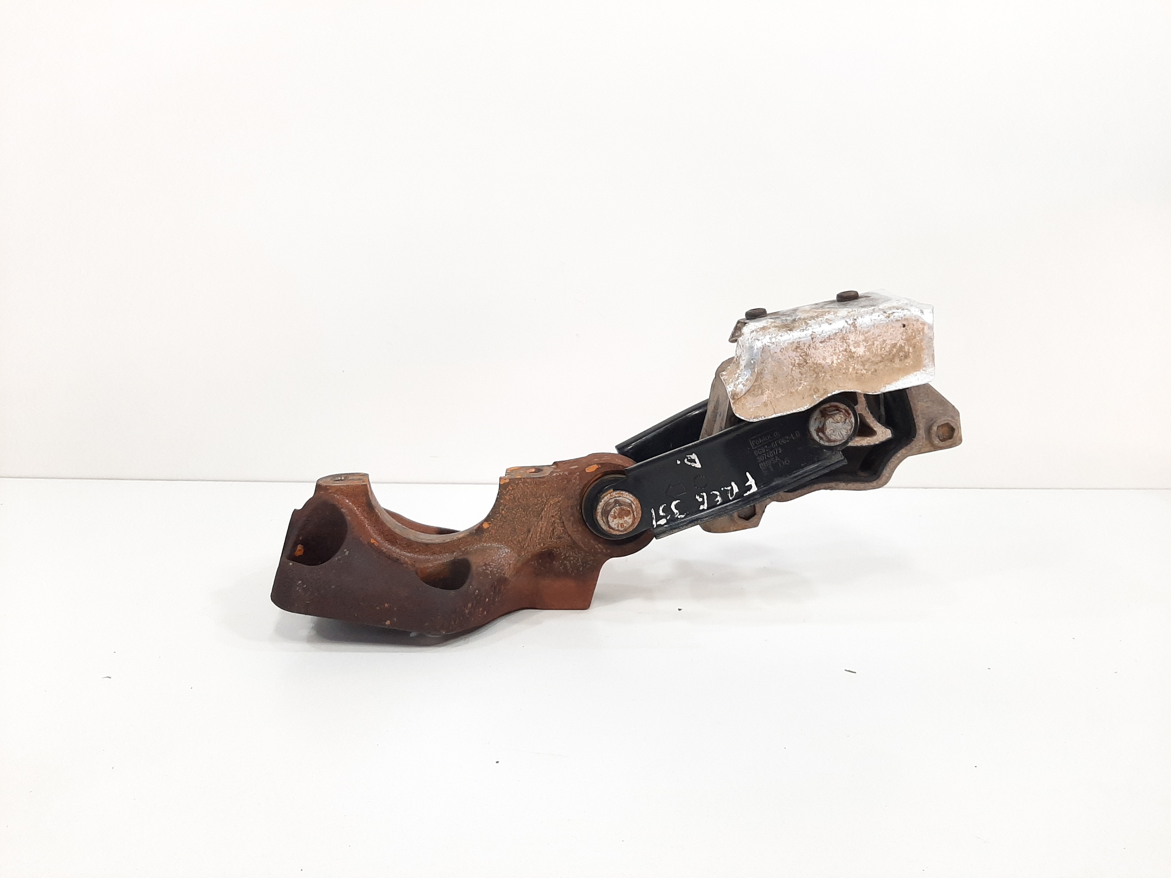 Suporte Inferior Caixa Freelander 2 3.2 2007 2008 A 2012 3