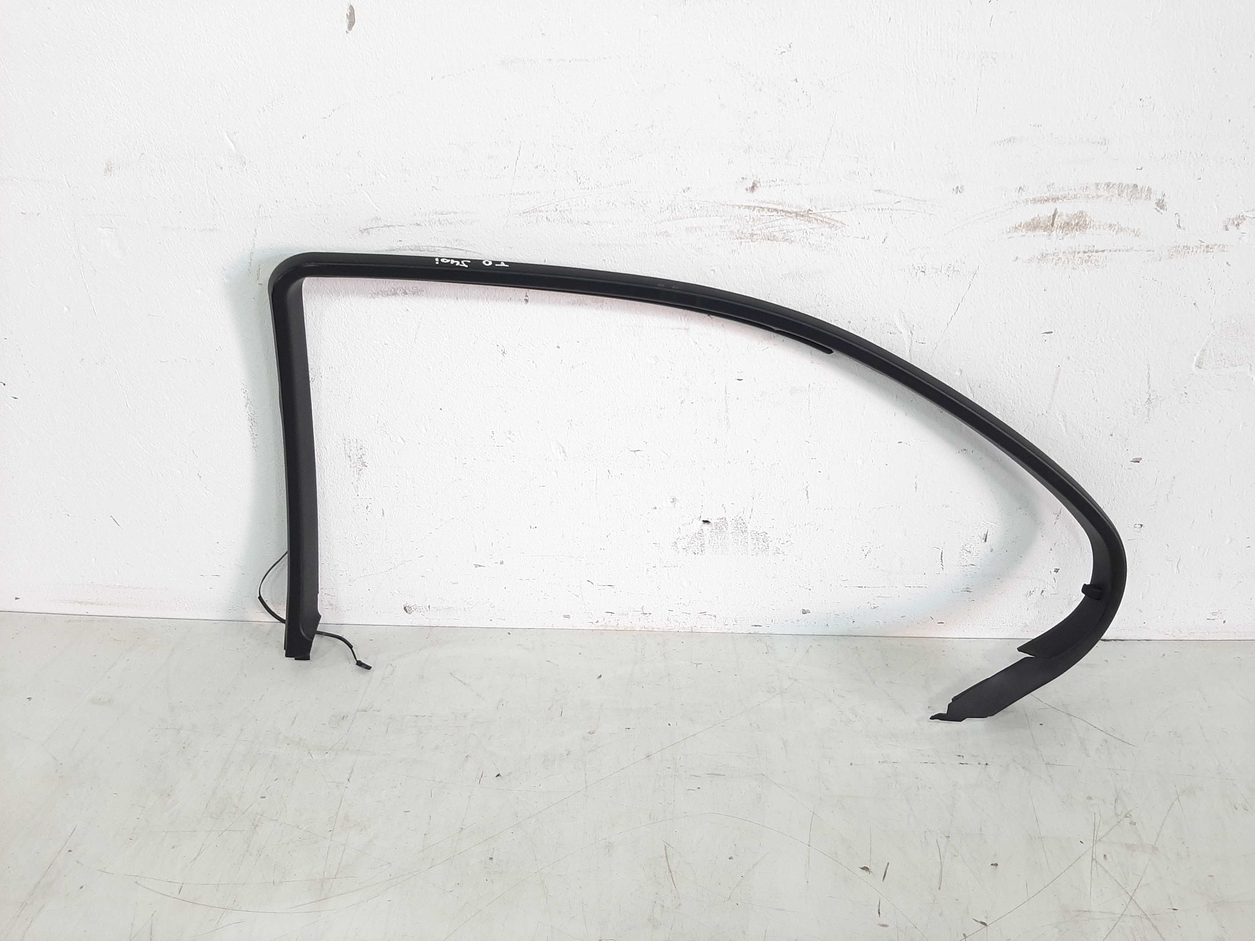 Moldura Porta Traseira Direita Bmw 528i 540i E39 Cód.815987 2