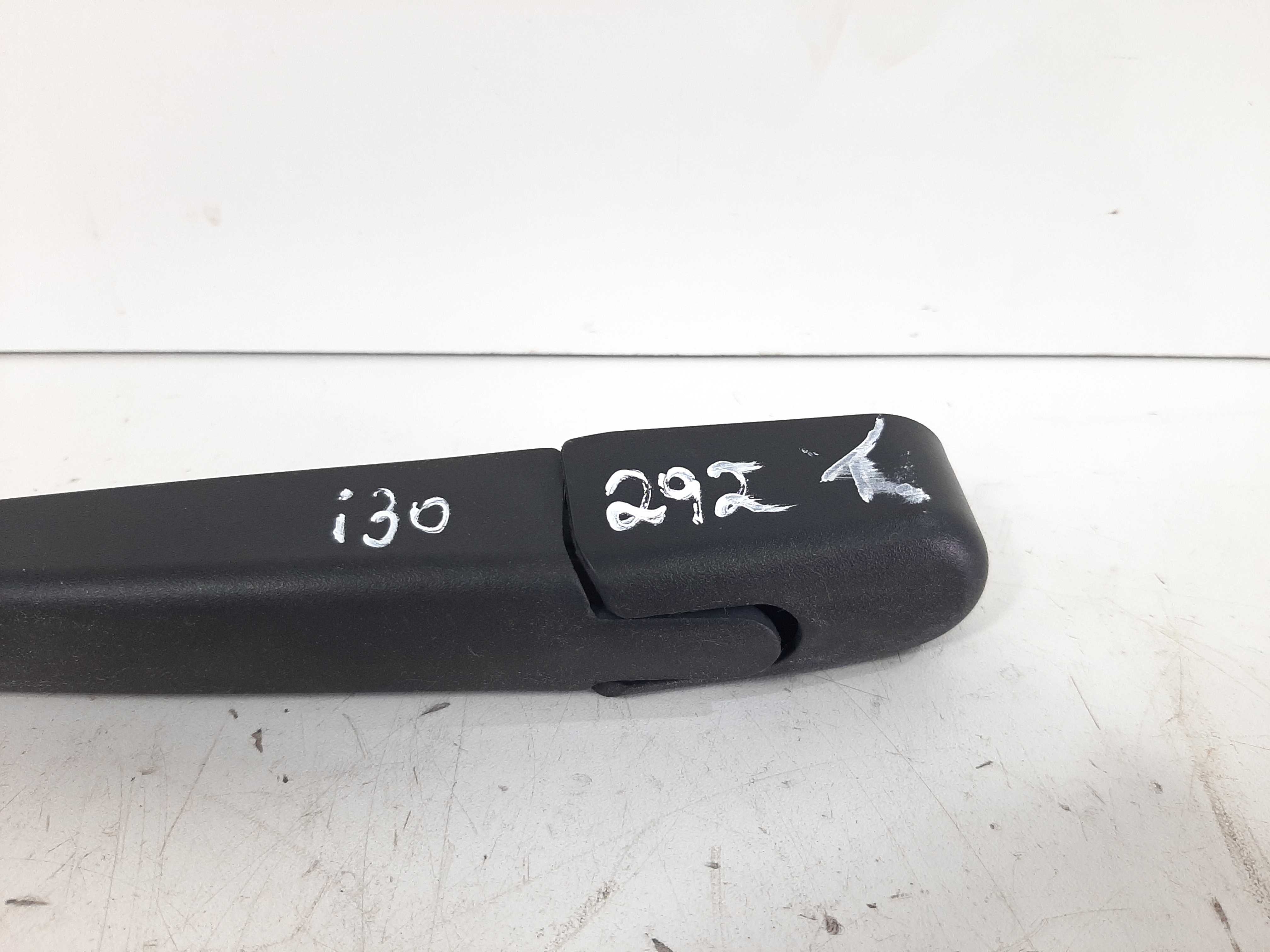 Braço Limpador Vigia Traseiro Hyundai I30 2009 2010 A 2012 1