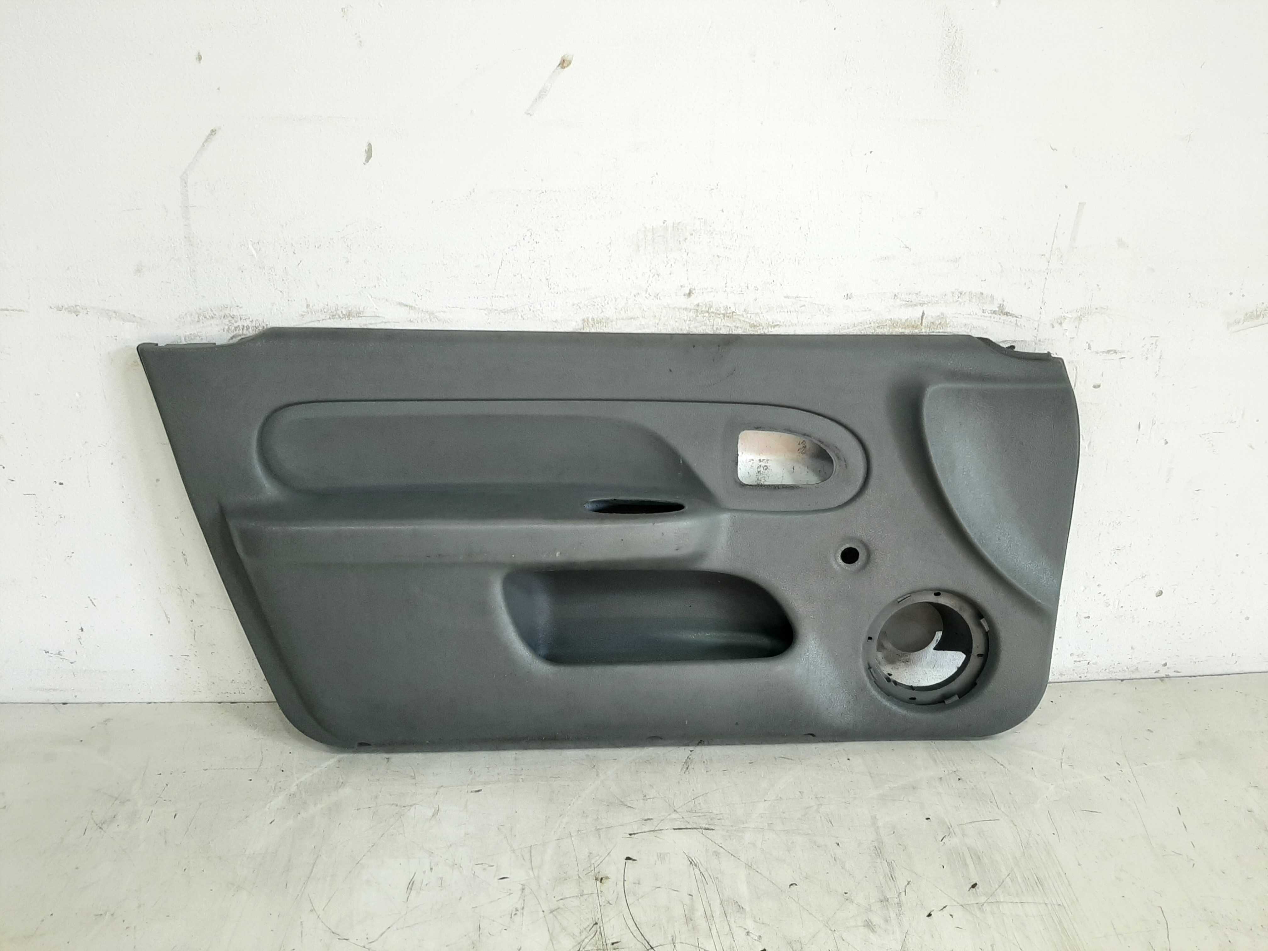 Forro Porta Dianteiro Esquerdo Renault Clio 2005 2006 A 2011 2