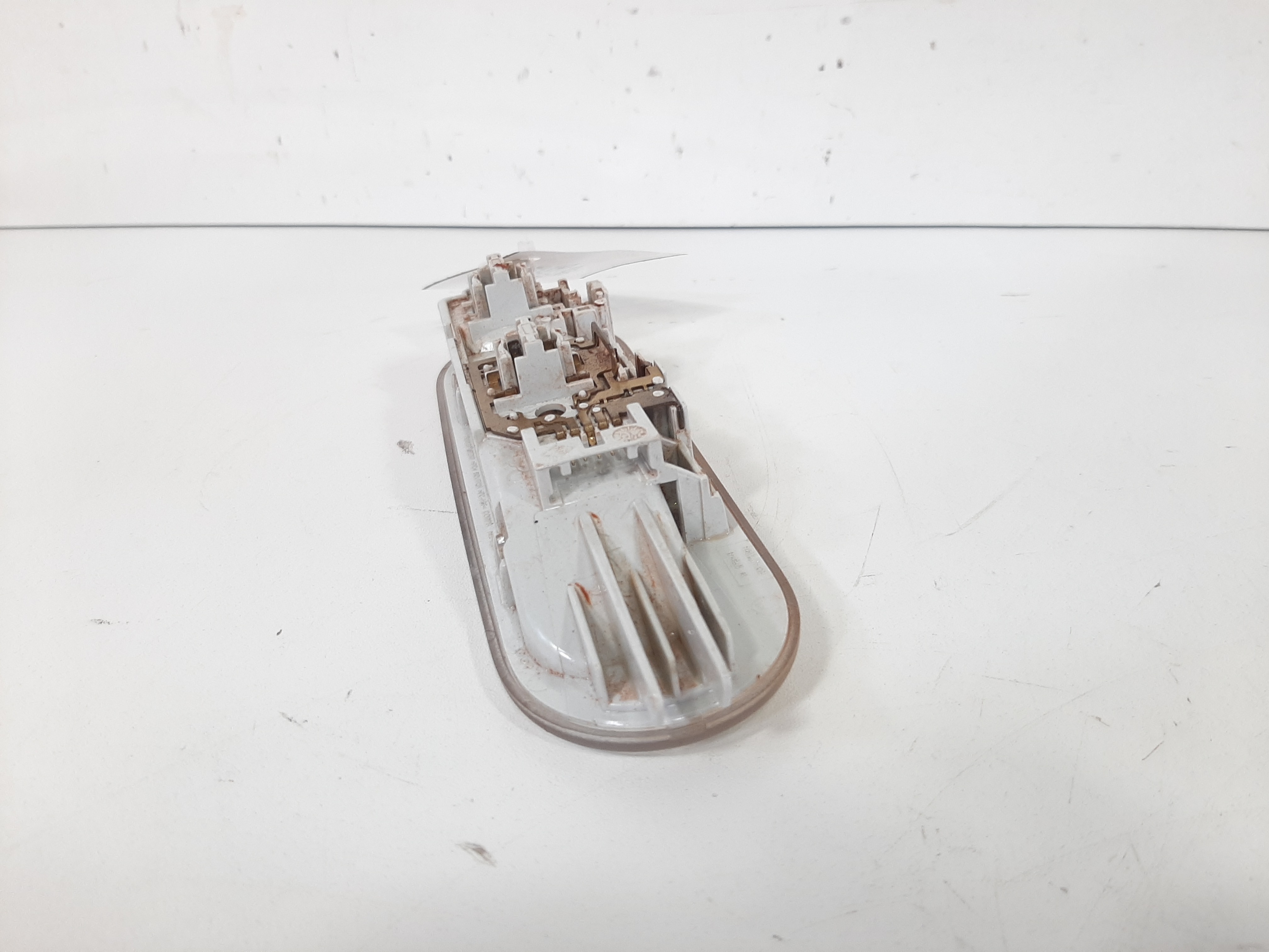 Luz Cortesia Traseiro Renault Oroch 2012 2013 2014 A 2019 2