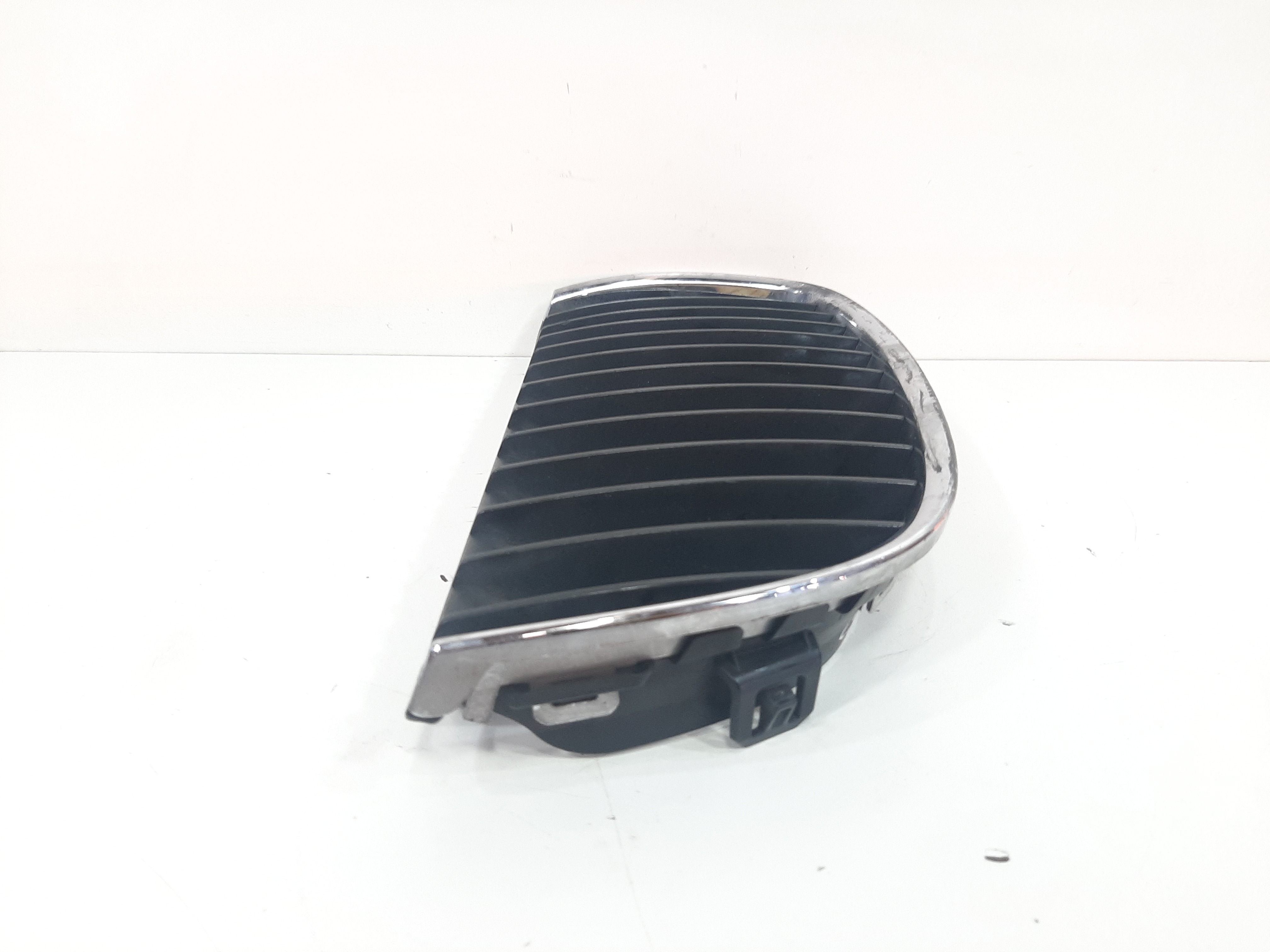 Grade Dianteira Direita Parachoque Bmw 320i 2006 2007 A 2012 6