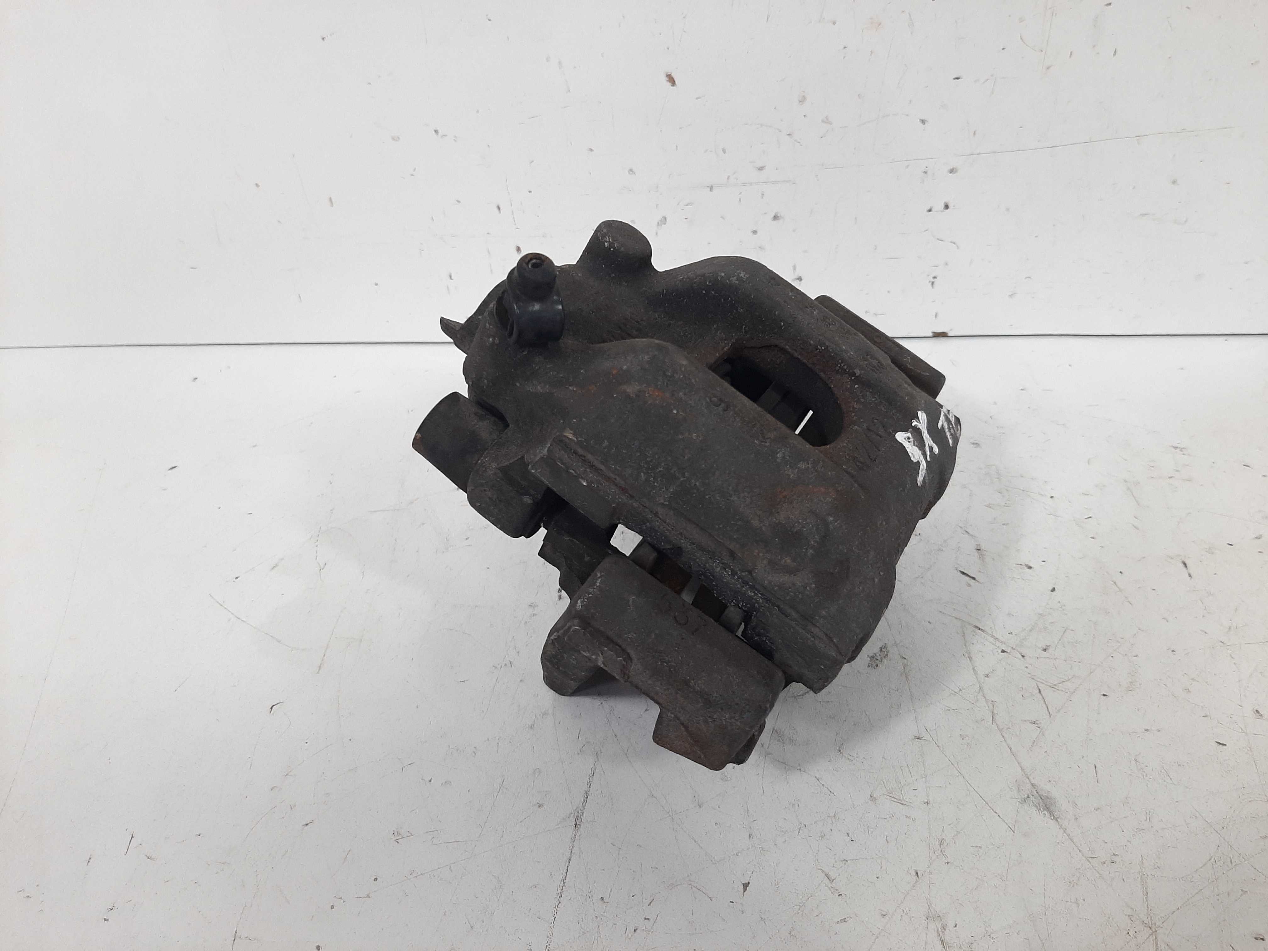 Pinça Freio Traseira Esquerda Bmw X5 3.0 2000 2001 A 2006 2