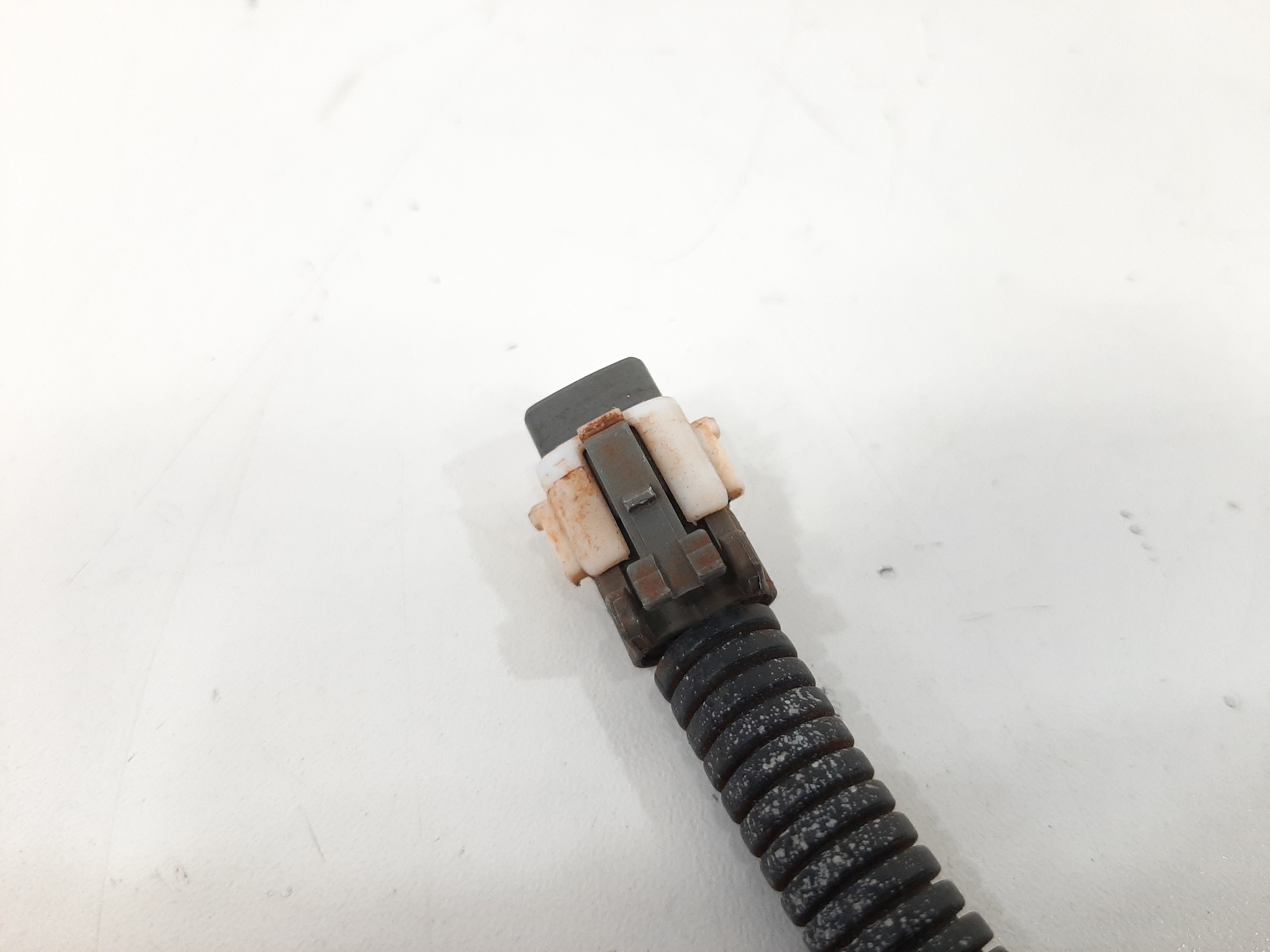 Sensor Abs Dianteira Esquerda Kia Cerato Koup Aut 2011 A 13 3