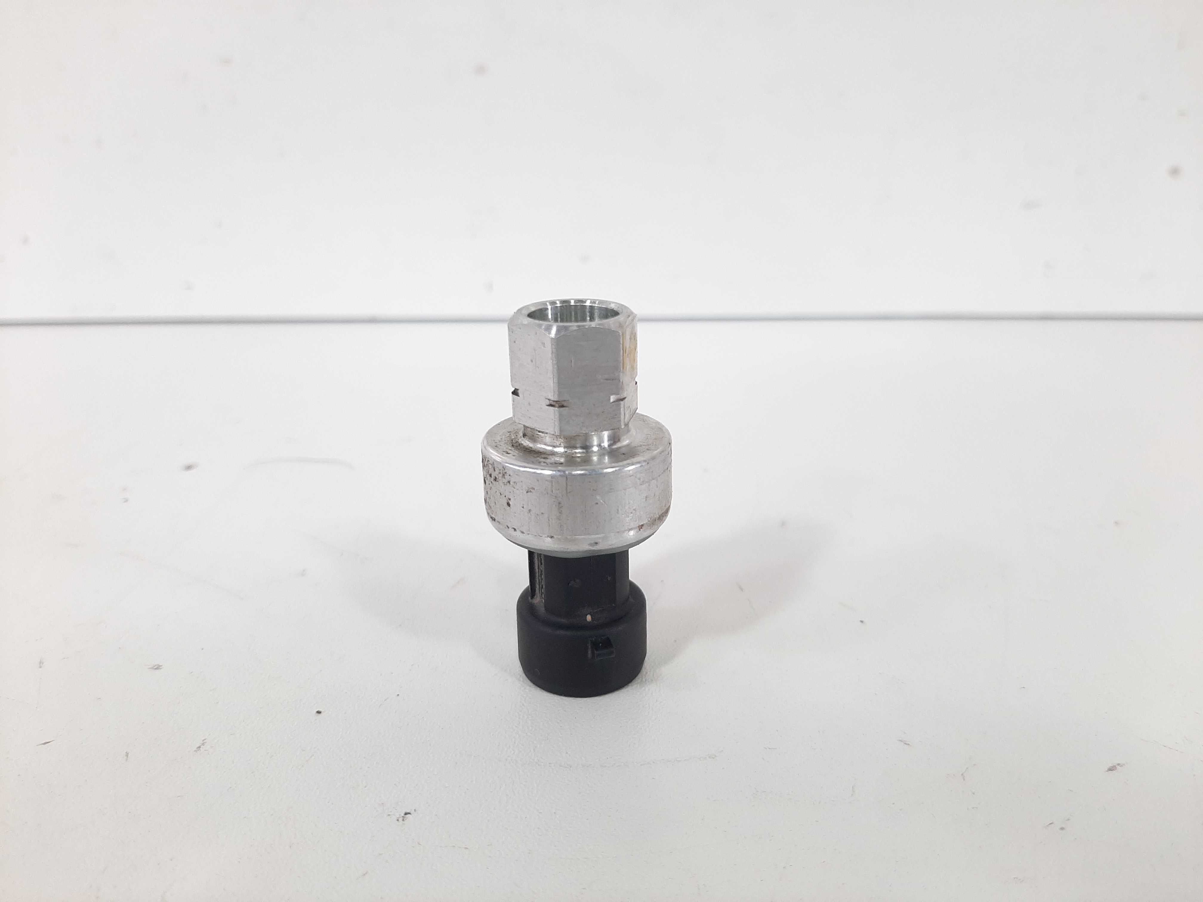 Pressostato Ar Condicionado Tracker Ltz 1.4 2014 A 2019 1