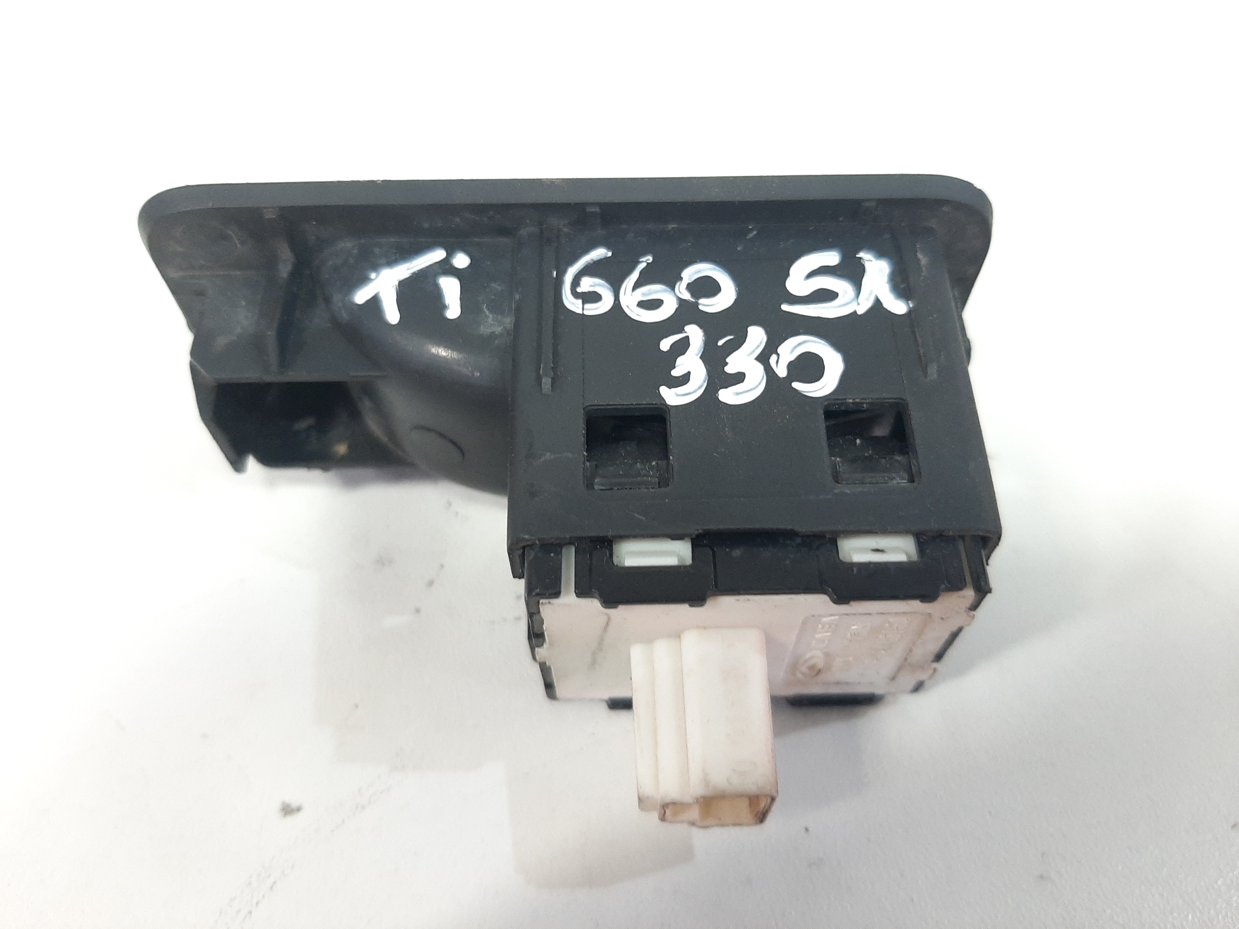Botão Vidro Elétrico Traseiro Direito Tiggo 5x 2019 A 2022 3