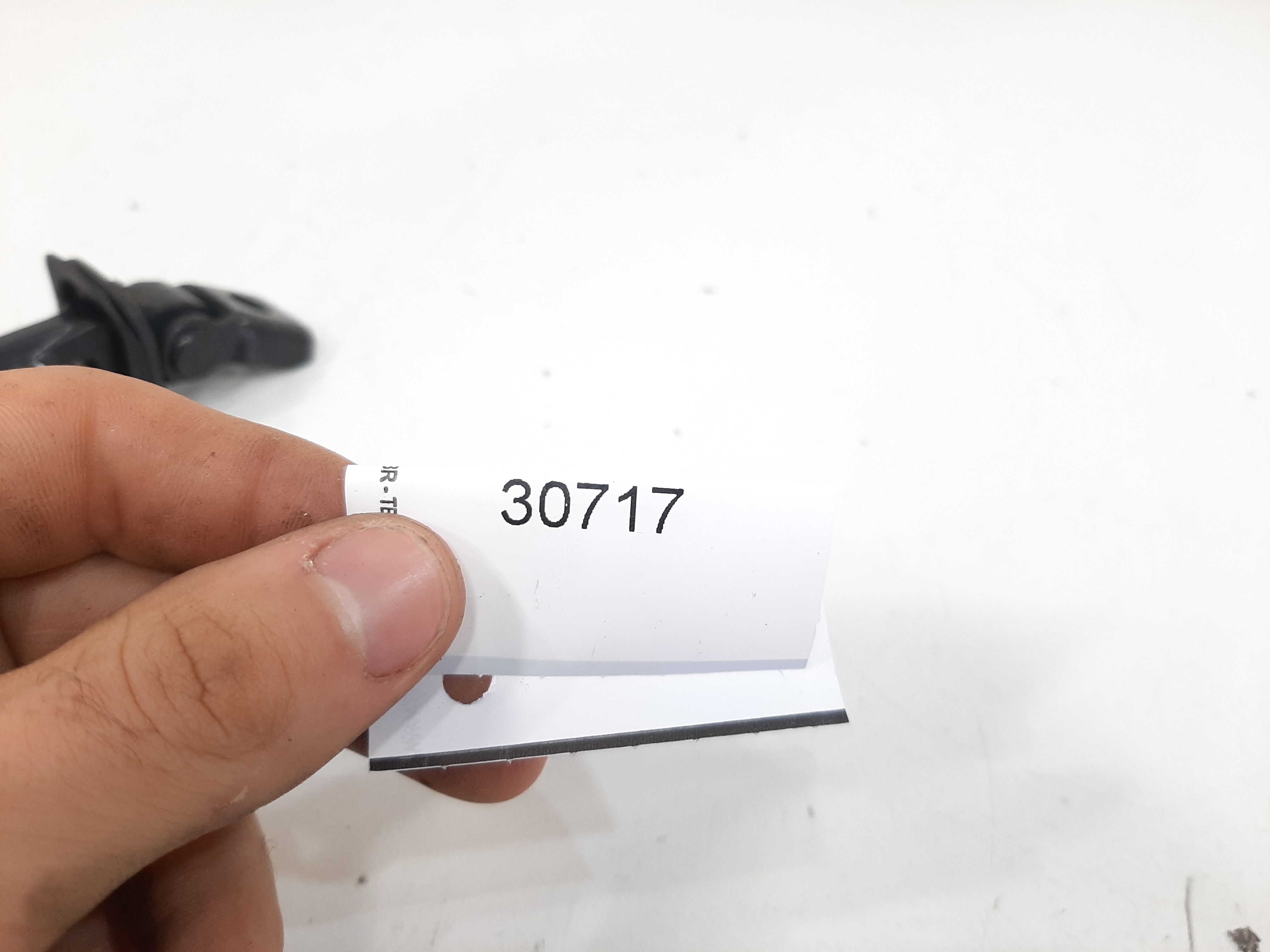 Limitador Porta Dianteira Esquerda Vw Tiguan 2012 A 2017 2