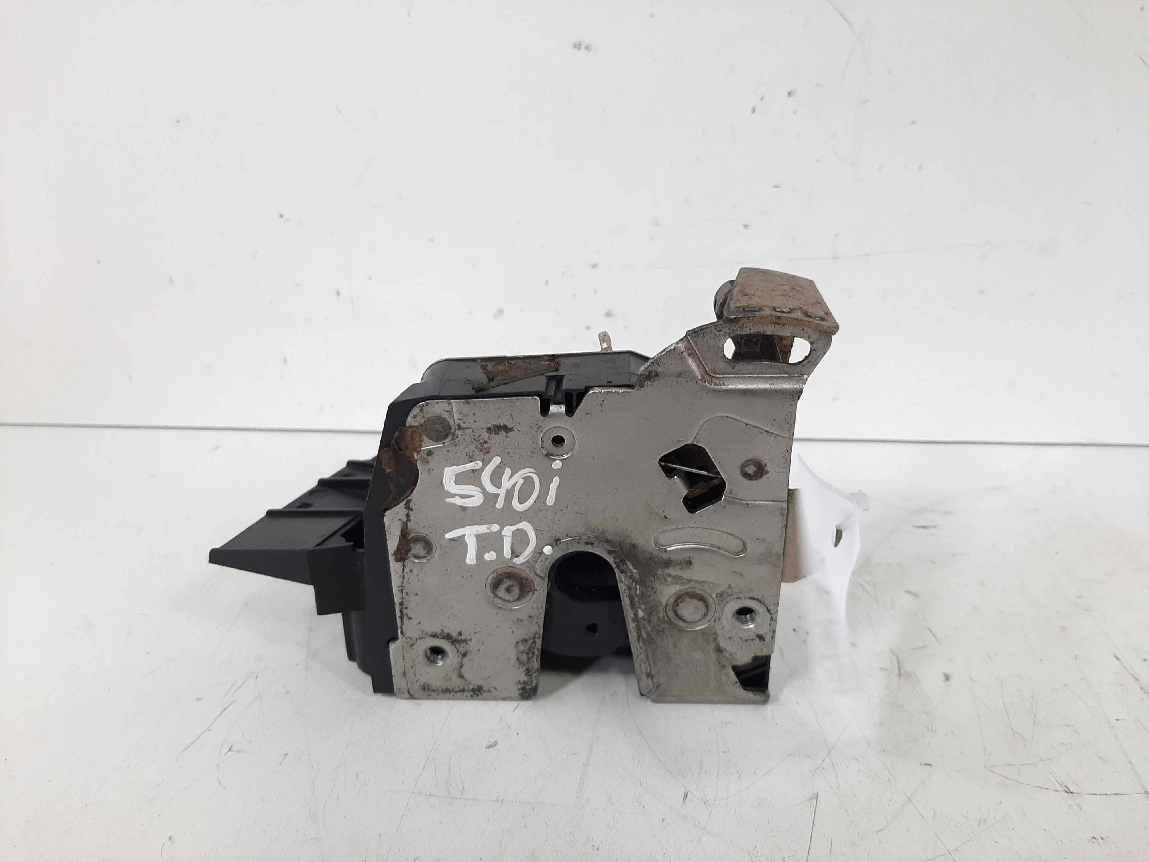 Fechadura Traseira Direita Bmw 540i 1998 1999 2000 A 2003 2