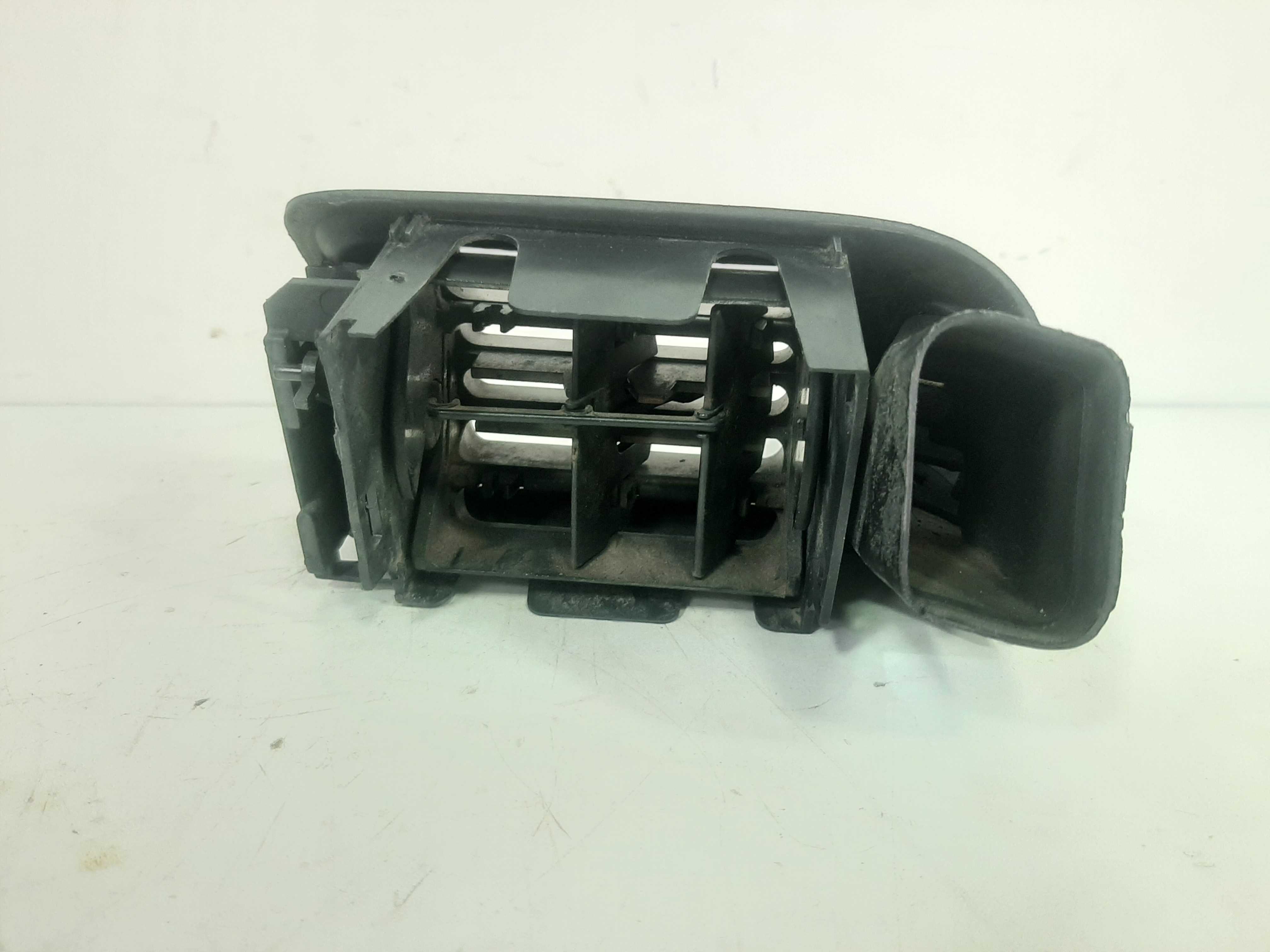 Difusor Ar Dianteiro Esquerdo Clio 2000 2001 2002 A 2012 6