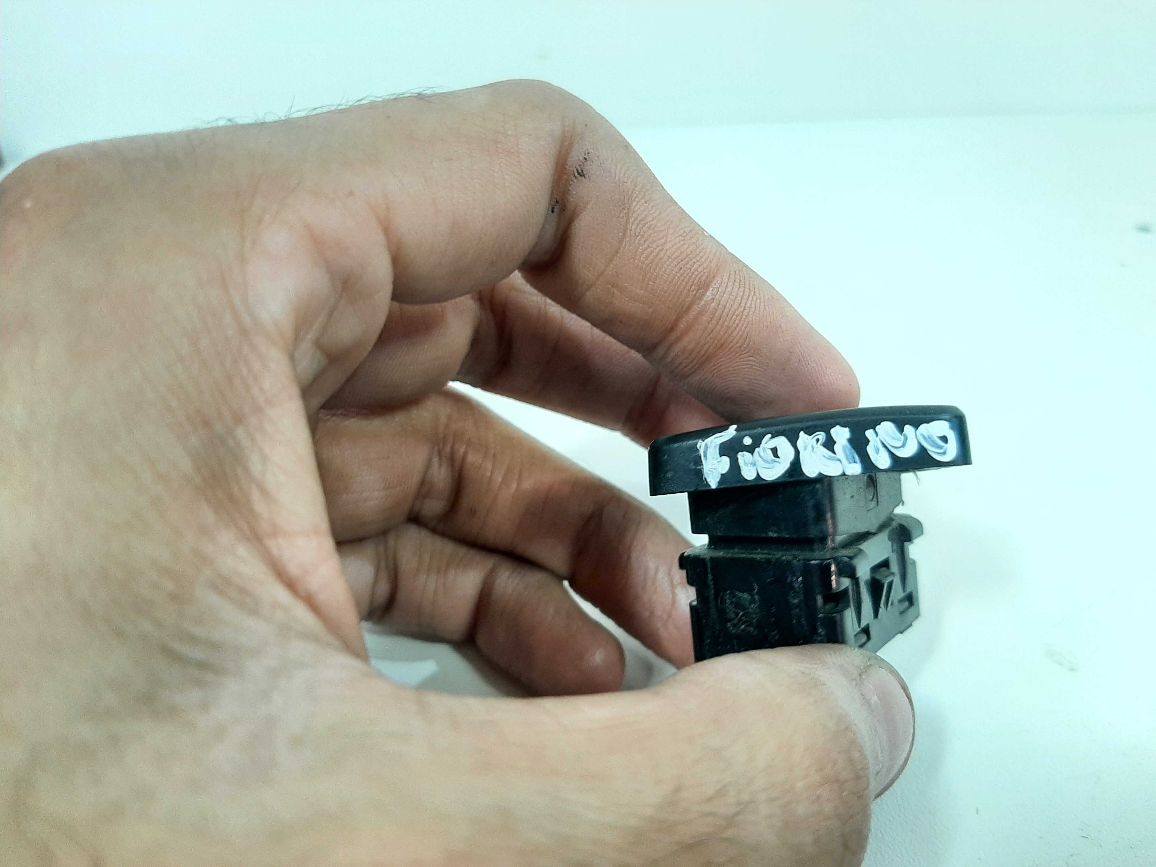 Botão Comando Vidro Elétrico Lado Esquerdo Fiorino 91 A 01 6