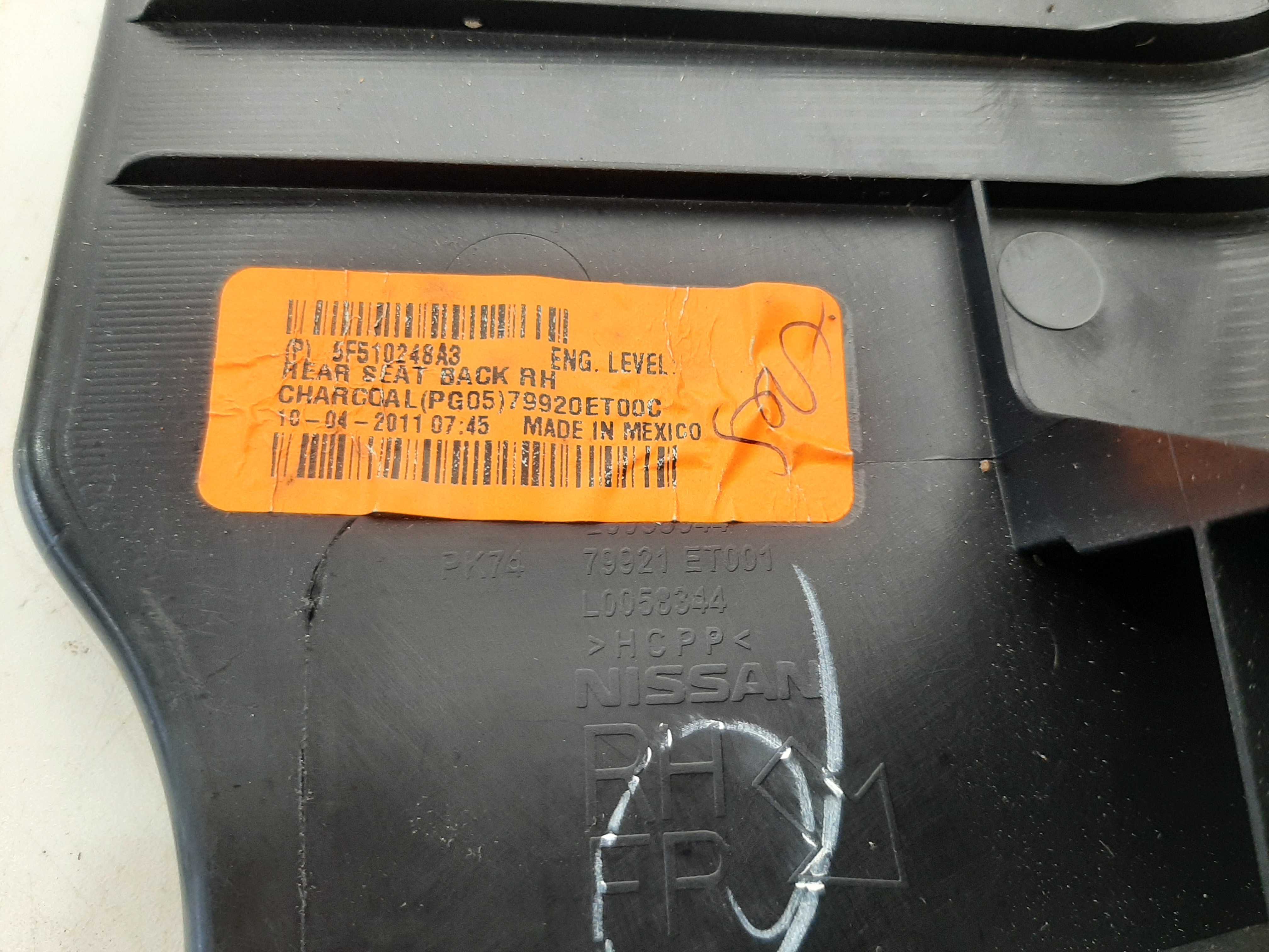 Acabamento Banco Traseiro Direito Sentra 2008 2009 A 2013 7