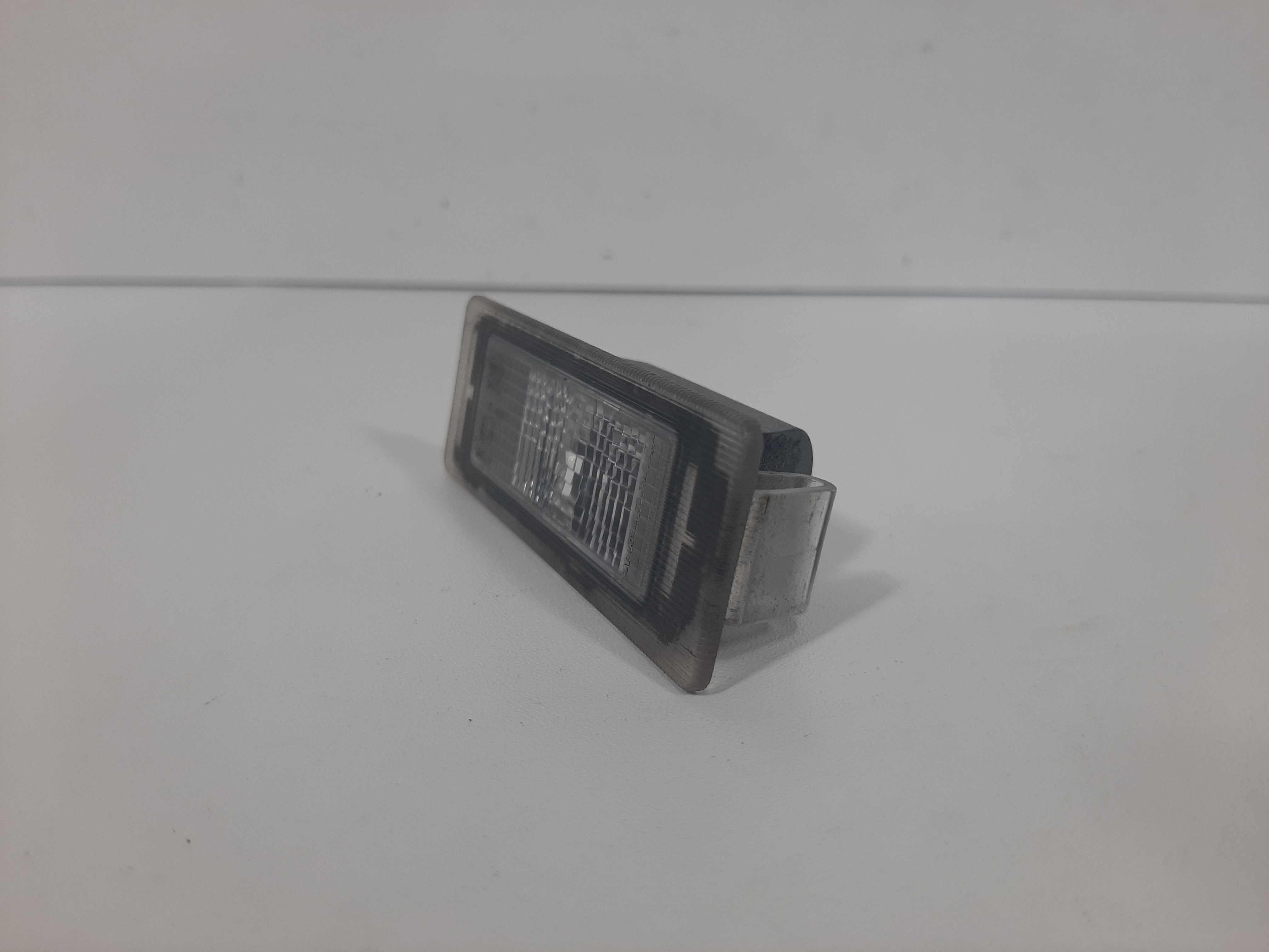 Lanterna Placa Traseira Gm Tracker Ltz 2014 2015 2016 A 2019 4