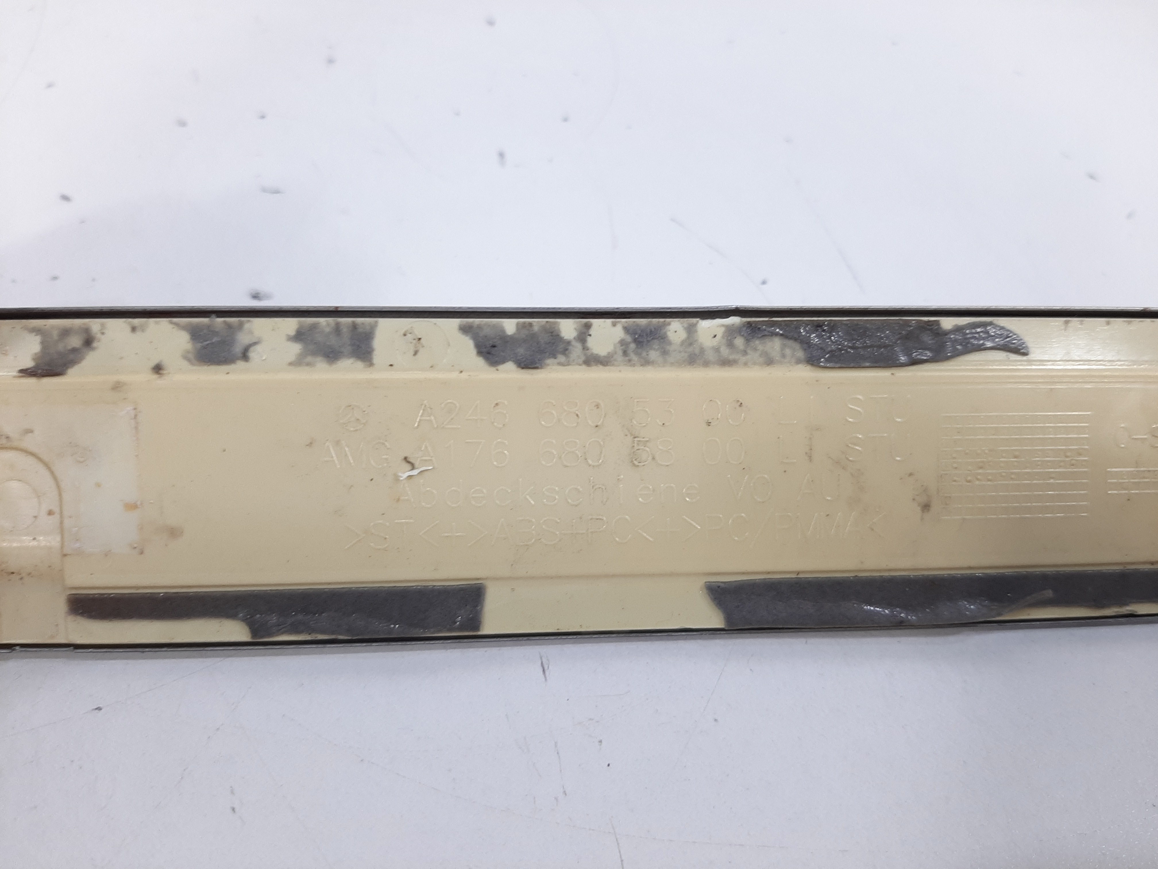 Moldura Dianteira Esquerda Mercedes A200 W176 2013 A 2018 9
