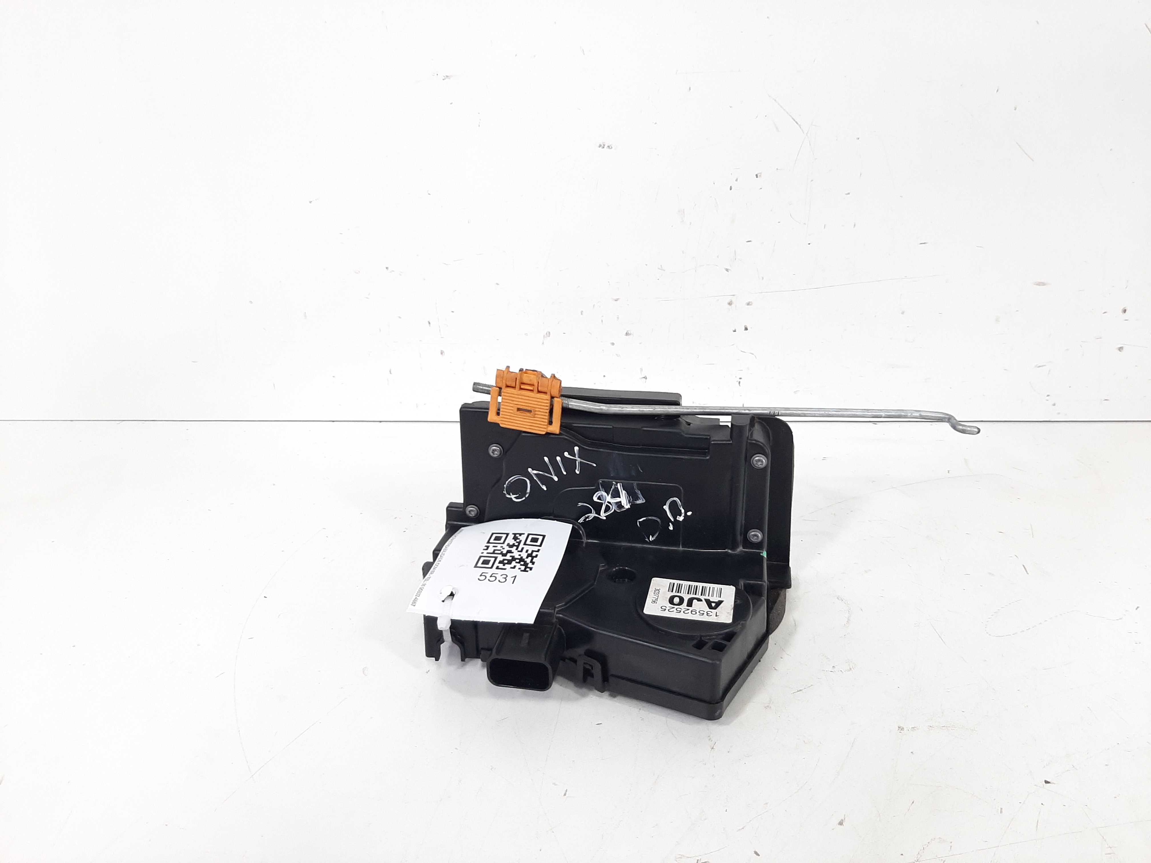 Fechadura Porta Dianteira Direito Gm Onix 2013 2014 A 2019 4