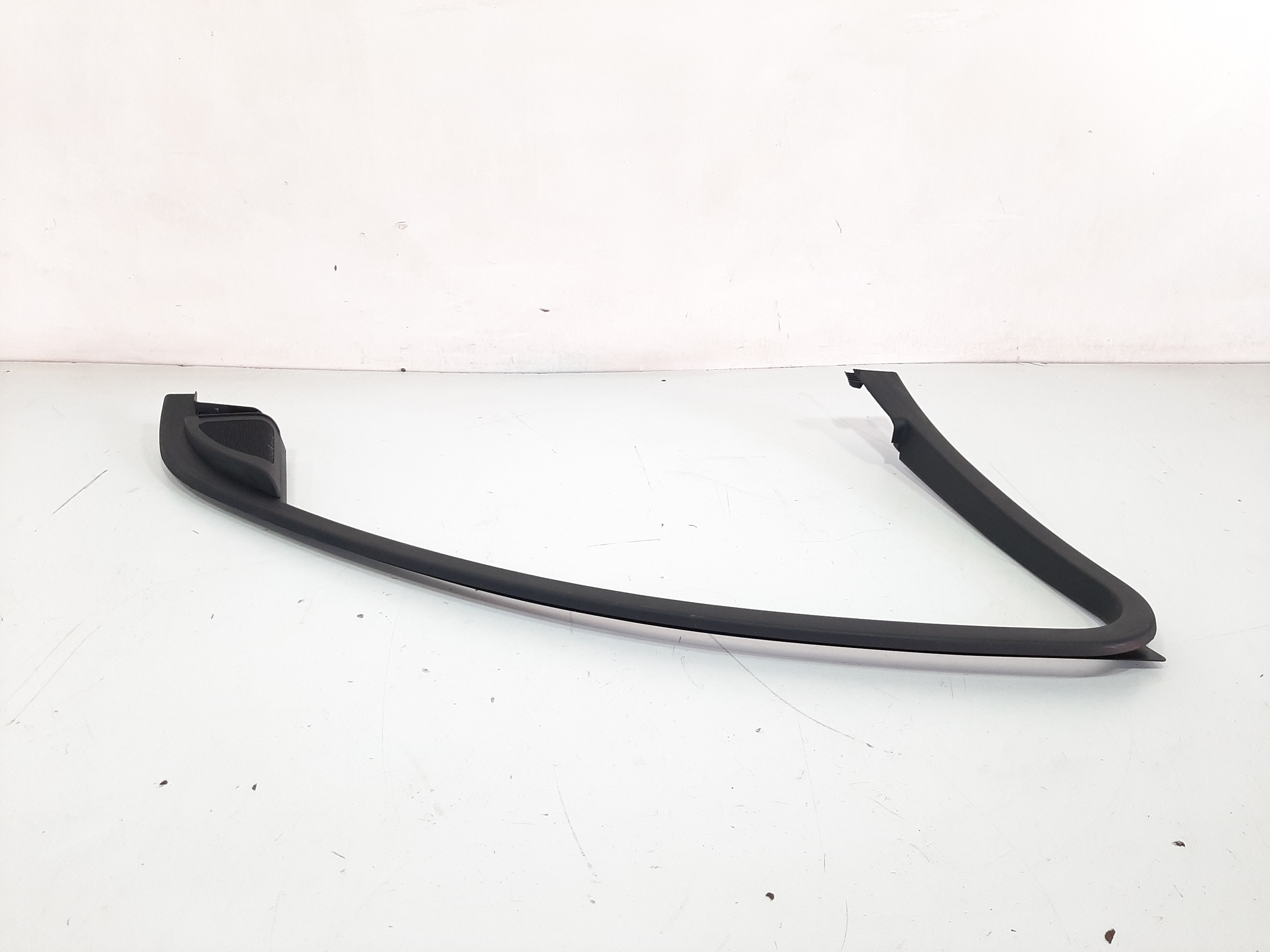 Acabamento Moldura Porta Dianteira Direita Audi A4 2010 2019 4