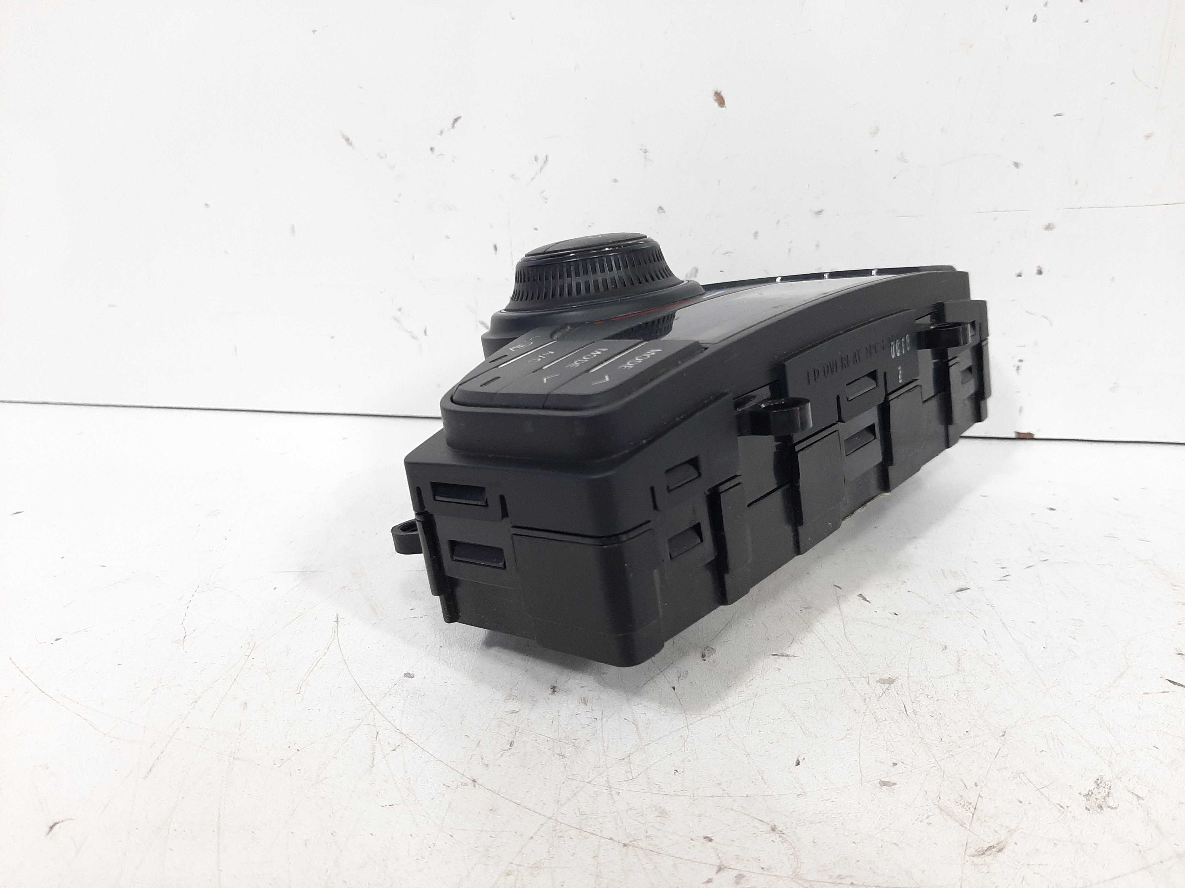 Comando Ar Condicionado Digital Hyundai I30 2009 2010 A 2012 9
