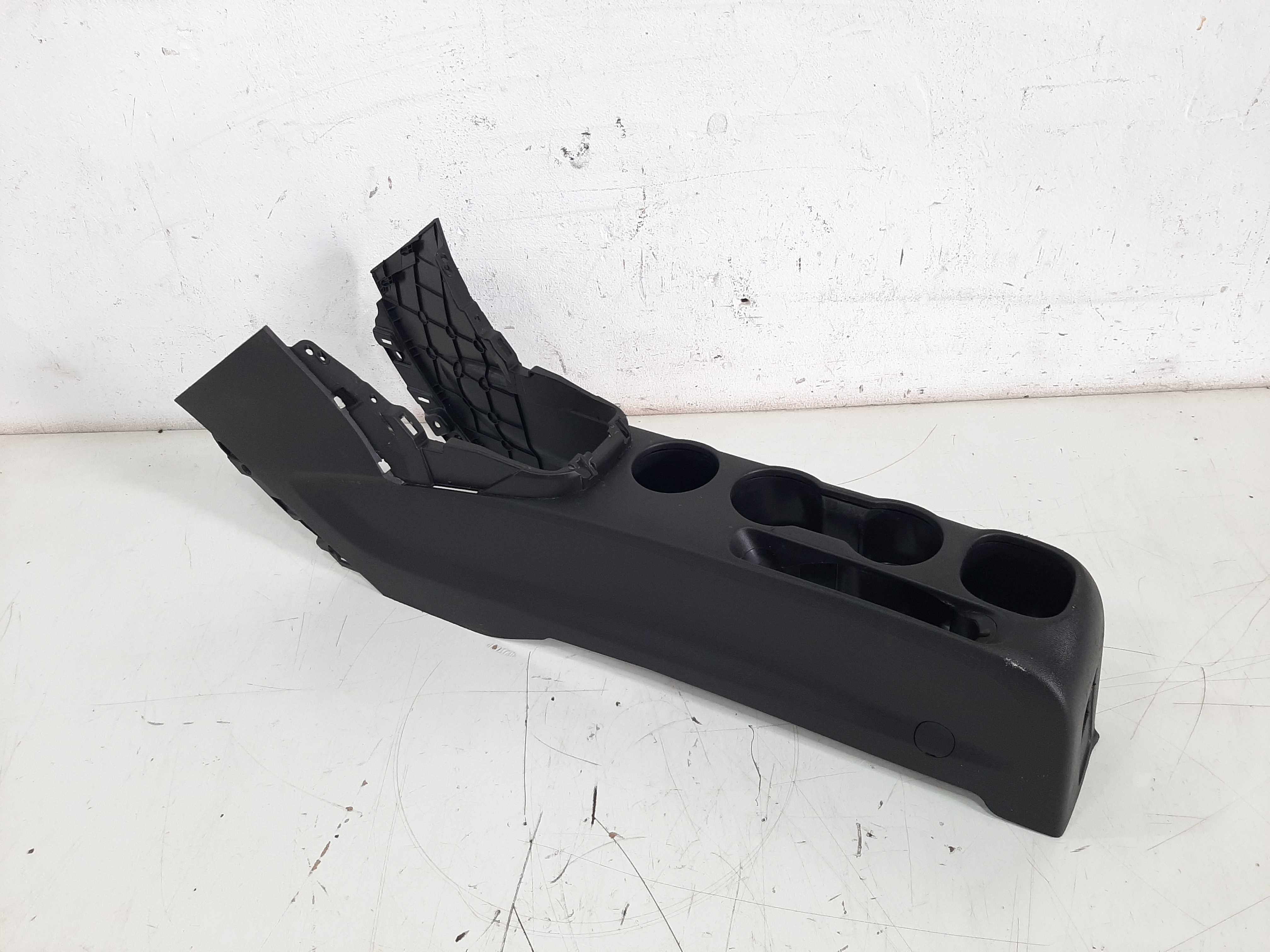 Console Central Porta Copos Objetos Tracker Ltz 2014 A 2019 2