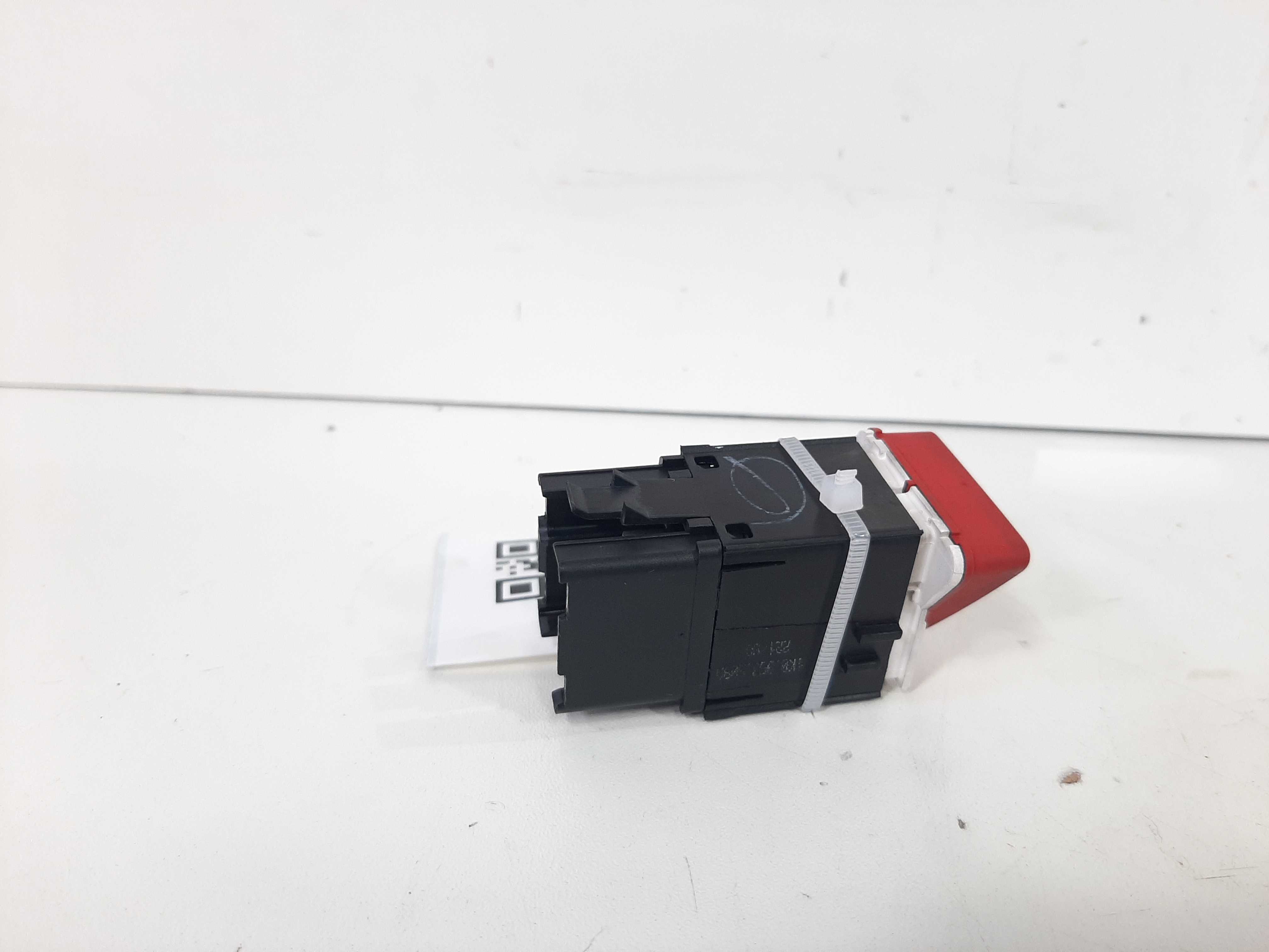 Botão Luz Pisca Alerta Jetta Golf Mk5 2007 2008 2009 A 2013 6