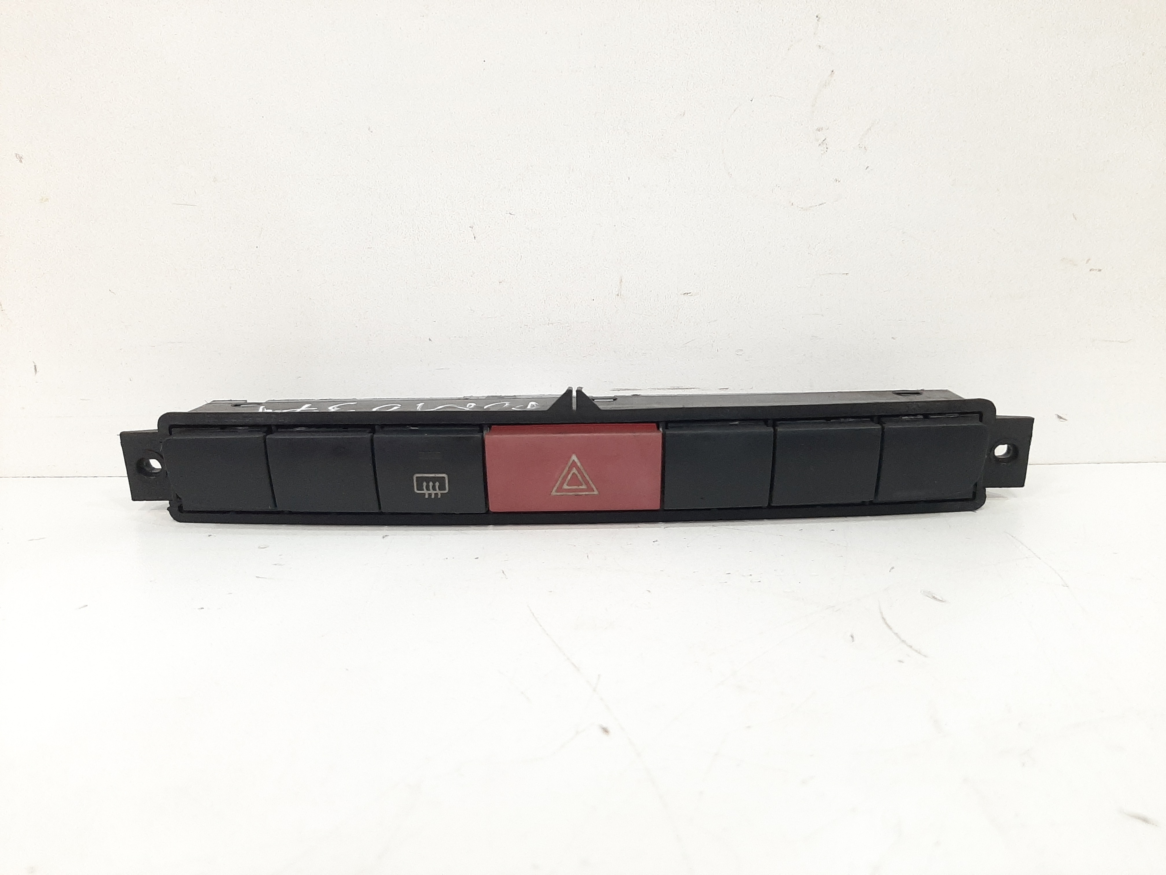 Botao Pisca Alerta Fiat Punto Linea 2008 A 2012 7354422900 4