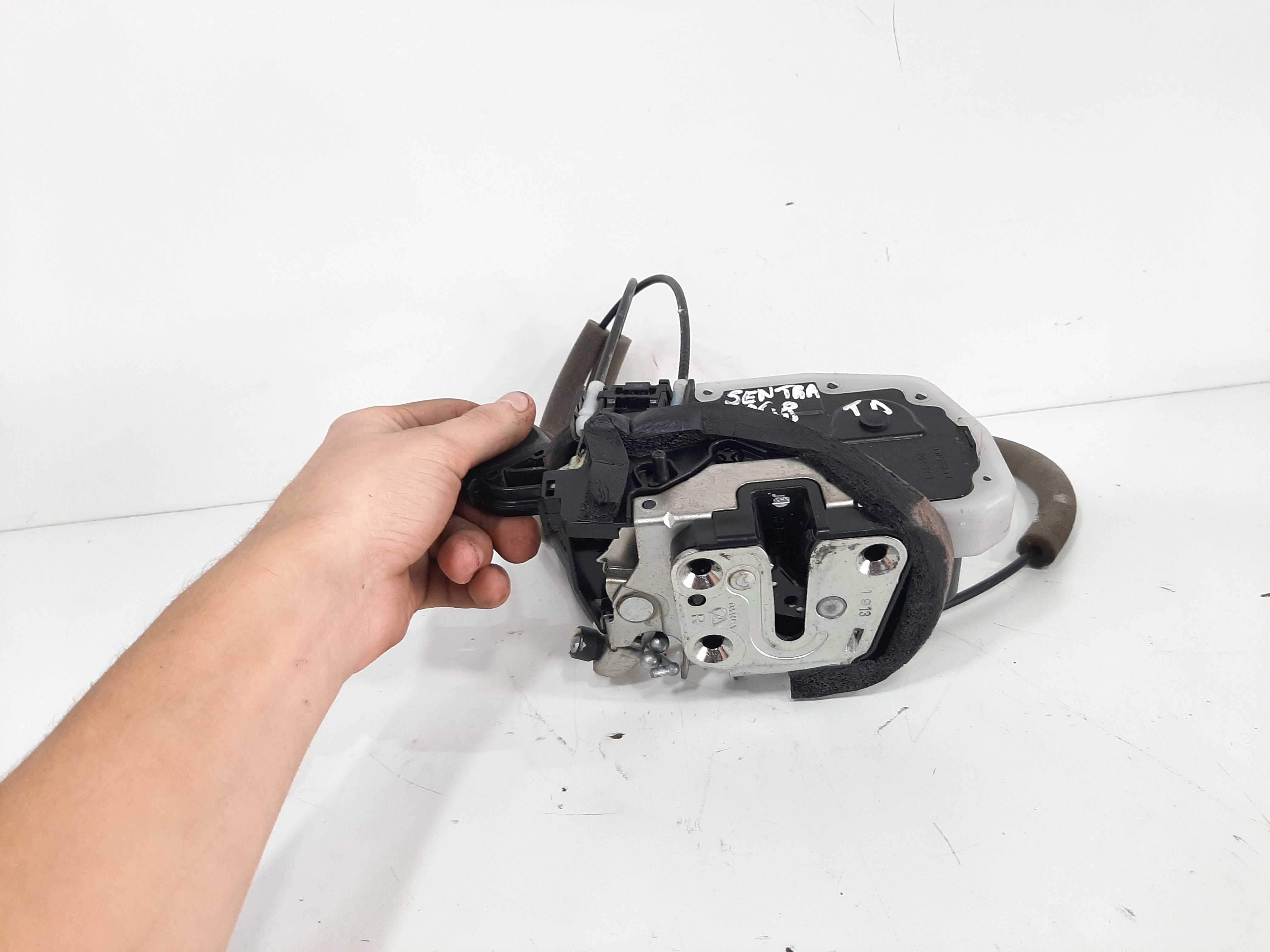 Fechadura Porta Traseira Direita Nissan Sentra 2008 A 2013 5