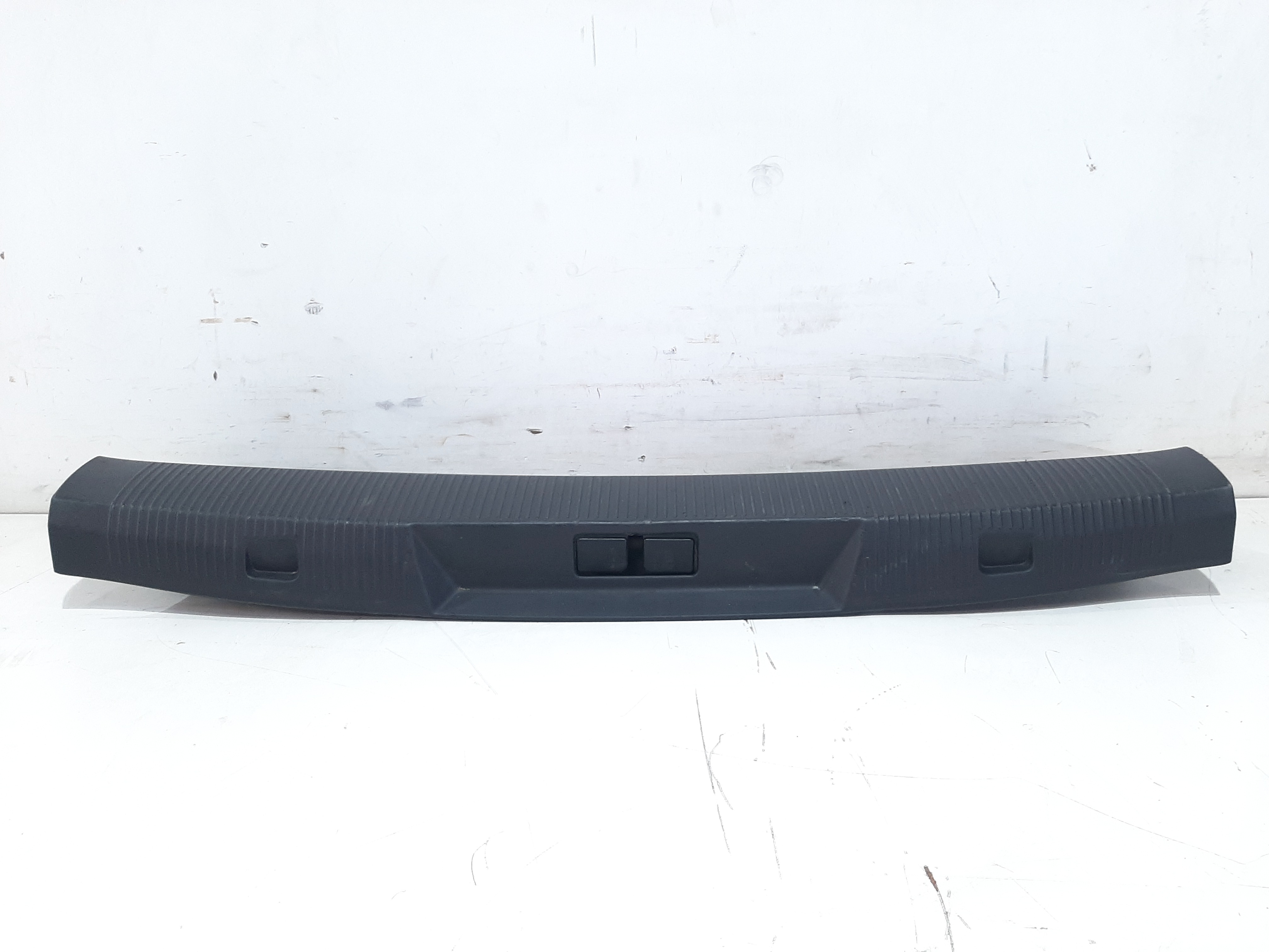 Soleira Traseira Porta Malas Citroen C4 Pallas 2008 A 2012 4