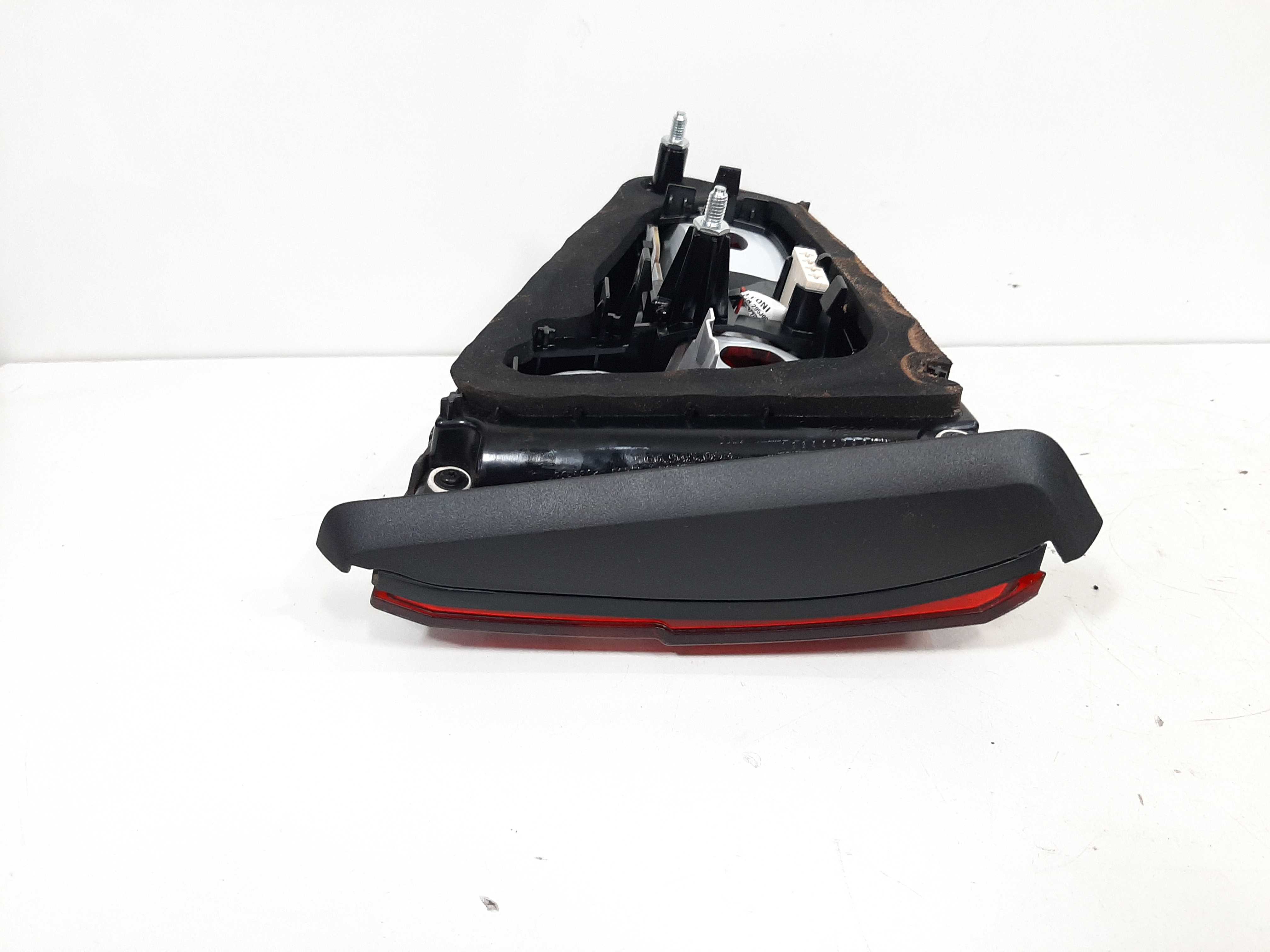 Lanterna Traseira Esquerda Tampa Jetta 2011 2012 2013 A 2018 3