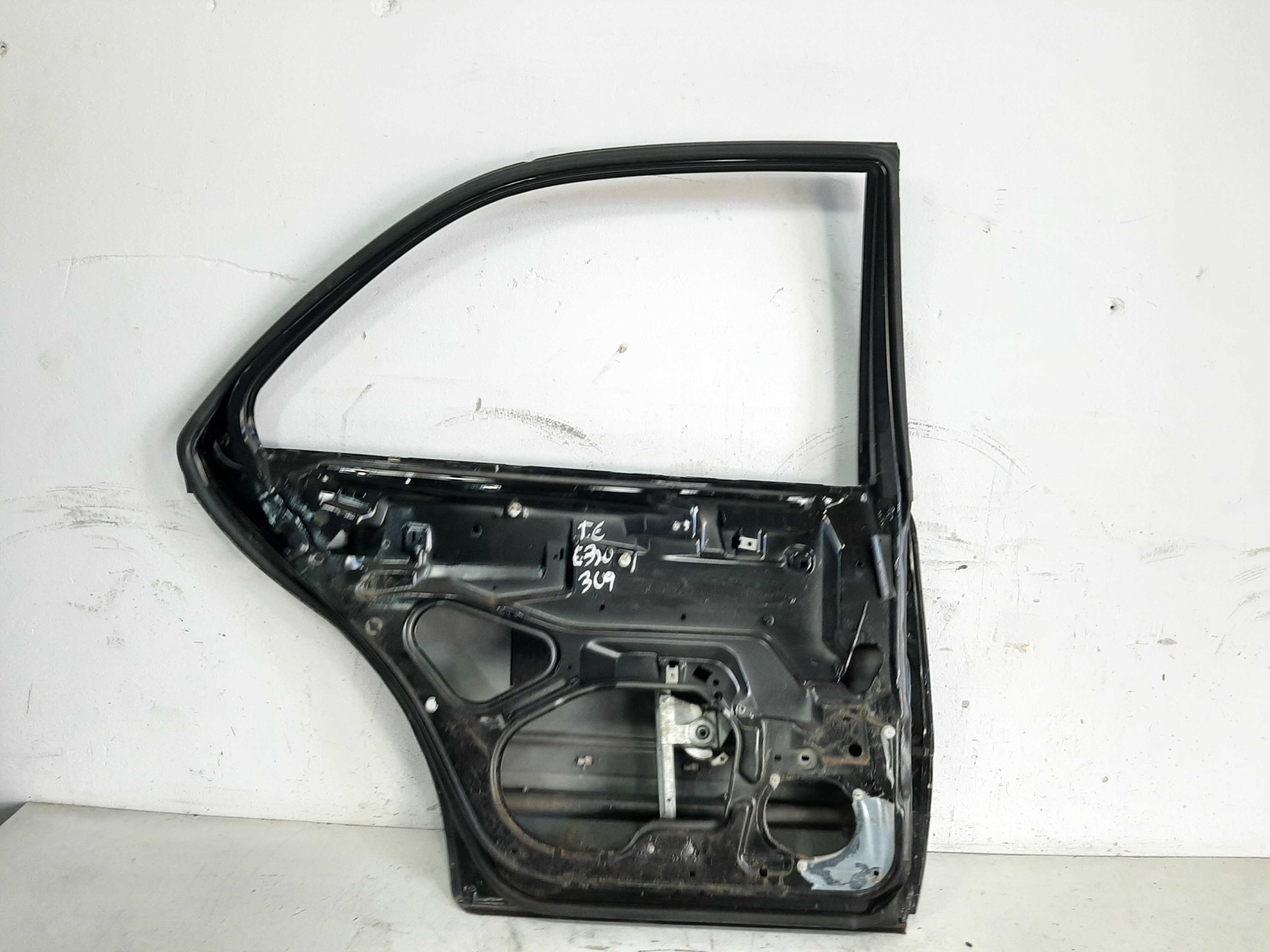Porta Traseira Esquerda Mercedes E320 W210 1998 1999 A 2002 4