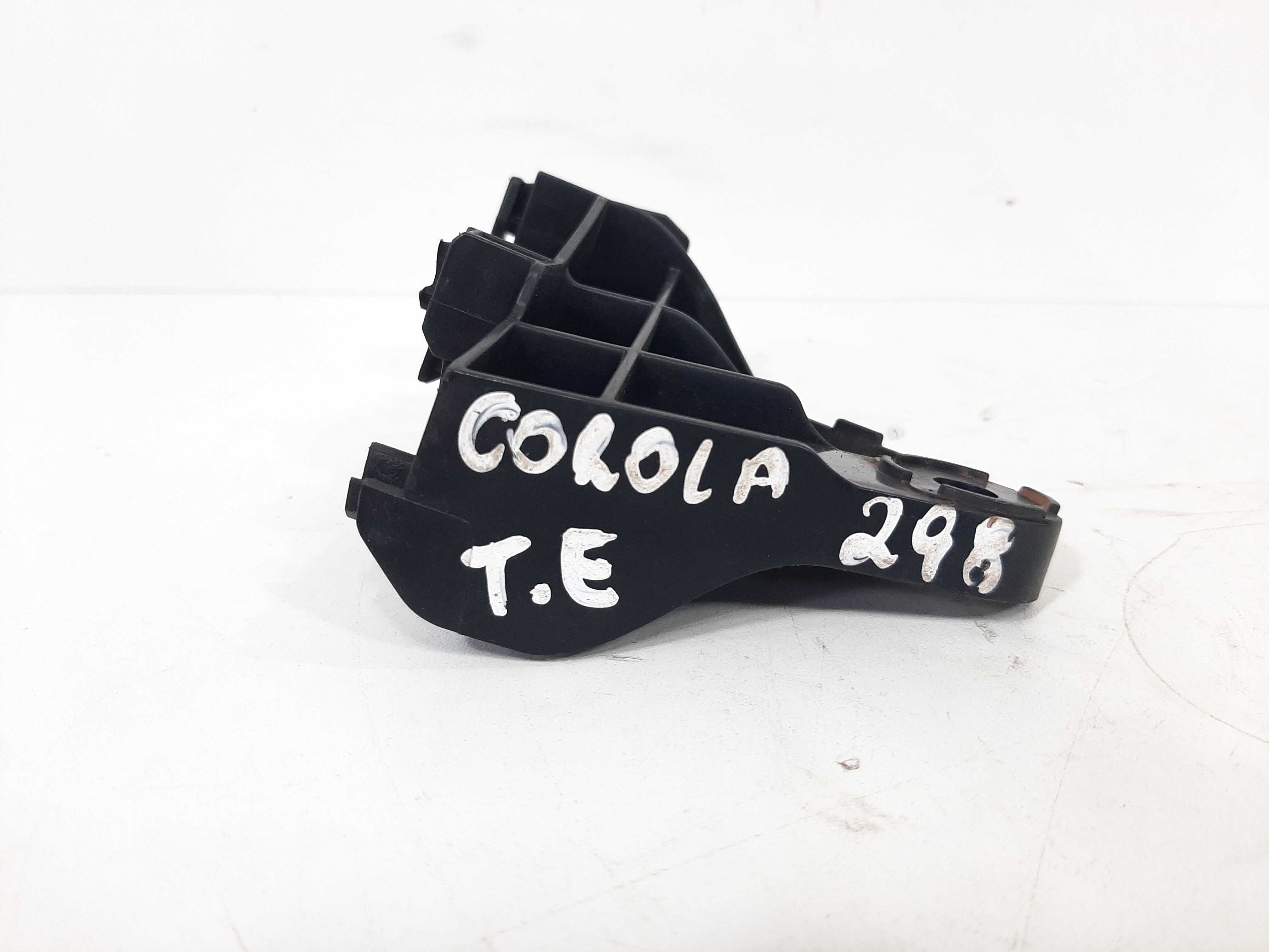 Guia Parachoque Traseiro Esquerdo Corolla Xei 2014 A 2017 1