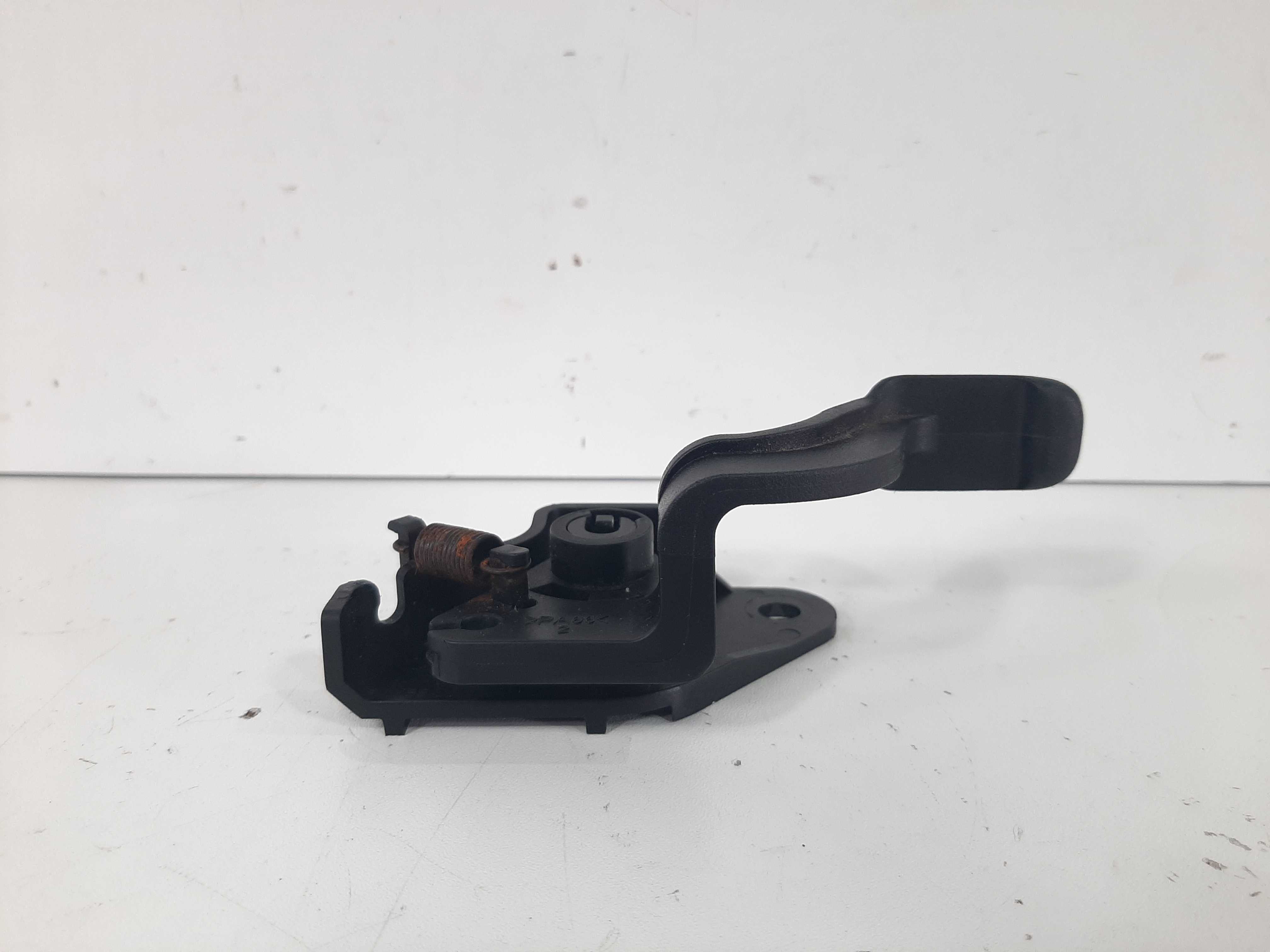 Alavanca Abertura Porta Mala Nissan Versa 2012 2013 A 2017 3